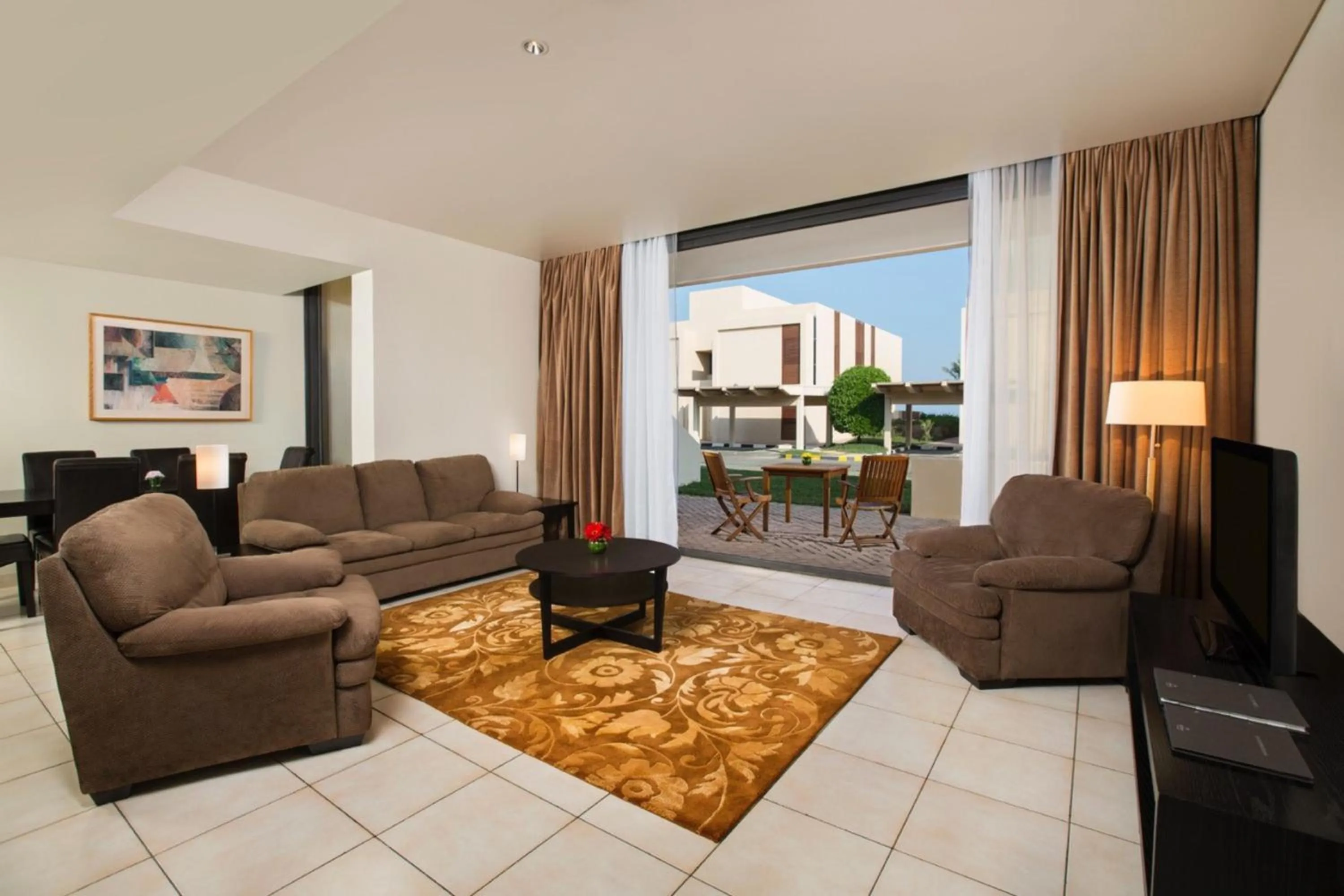 Living room, Seating Area in Hilton Kuwait Resort