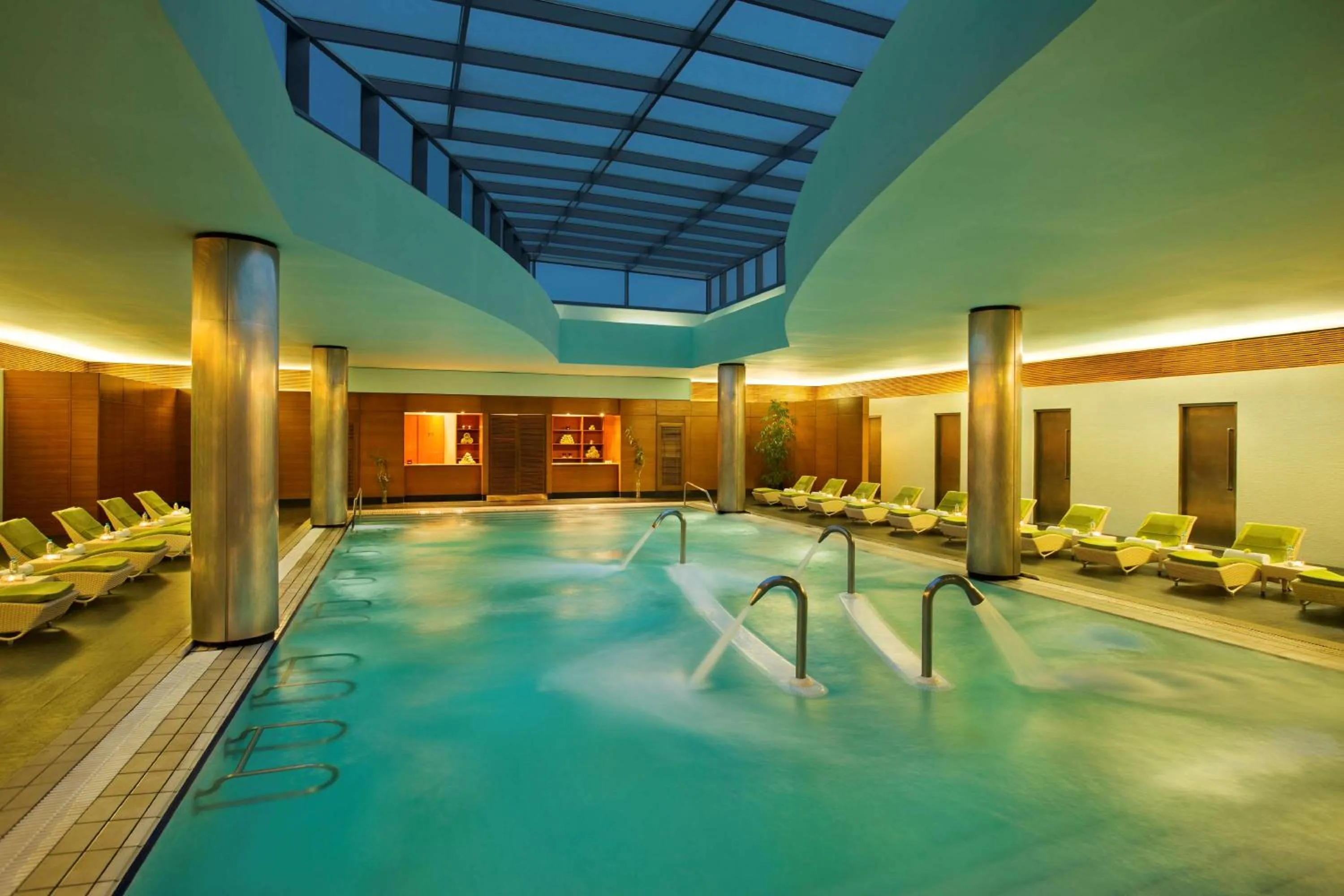 Pool view, Swimming Pool in Hilton Kuwait Resort