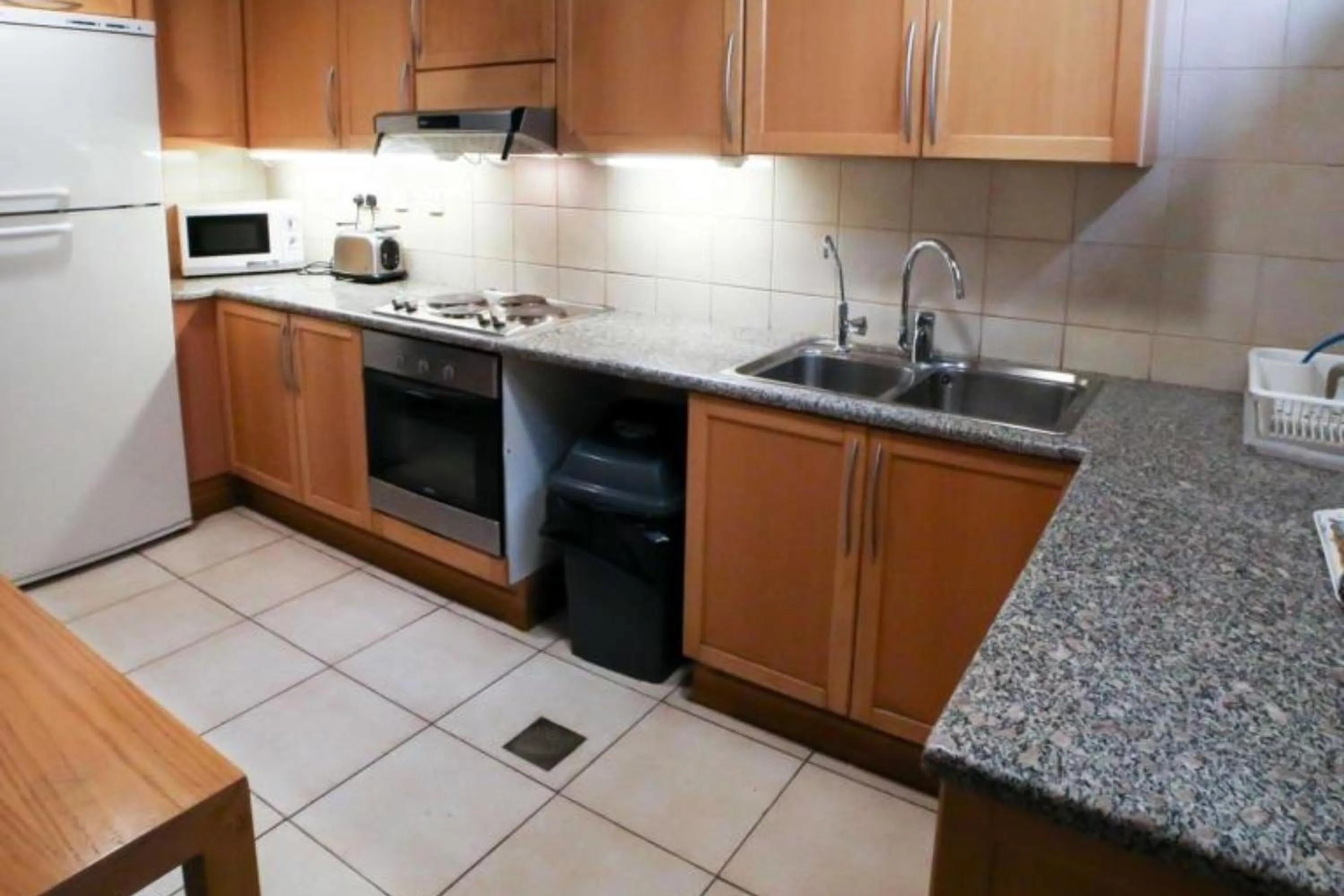 Kitchen or kitchenette, Kitchen/Kitchenette in Hilton Kuwait Resort