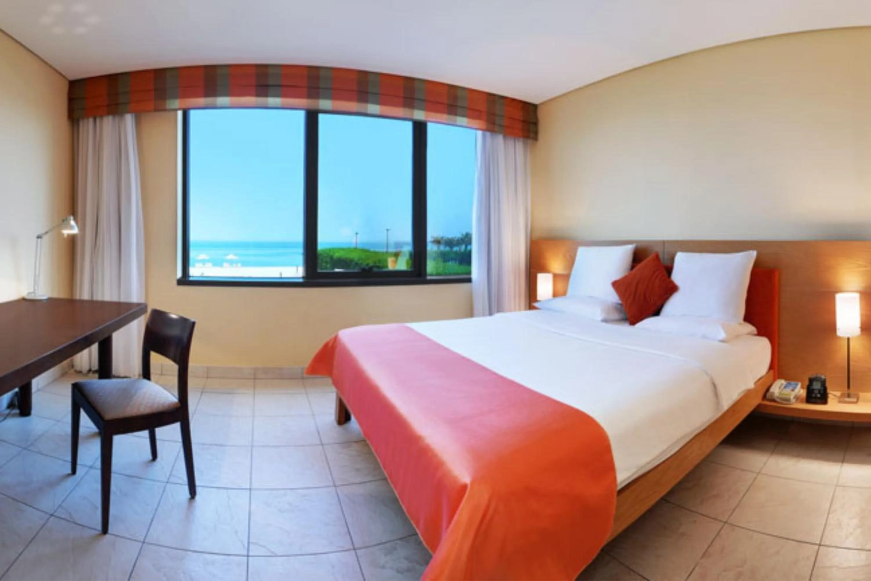 Bed in Hilton Kuwait Resort