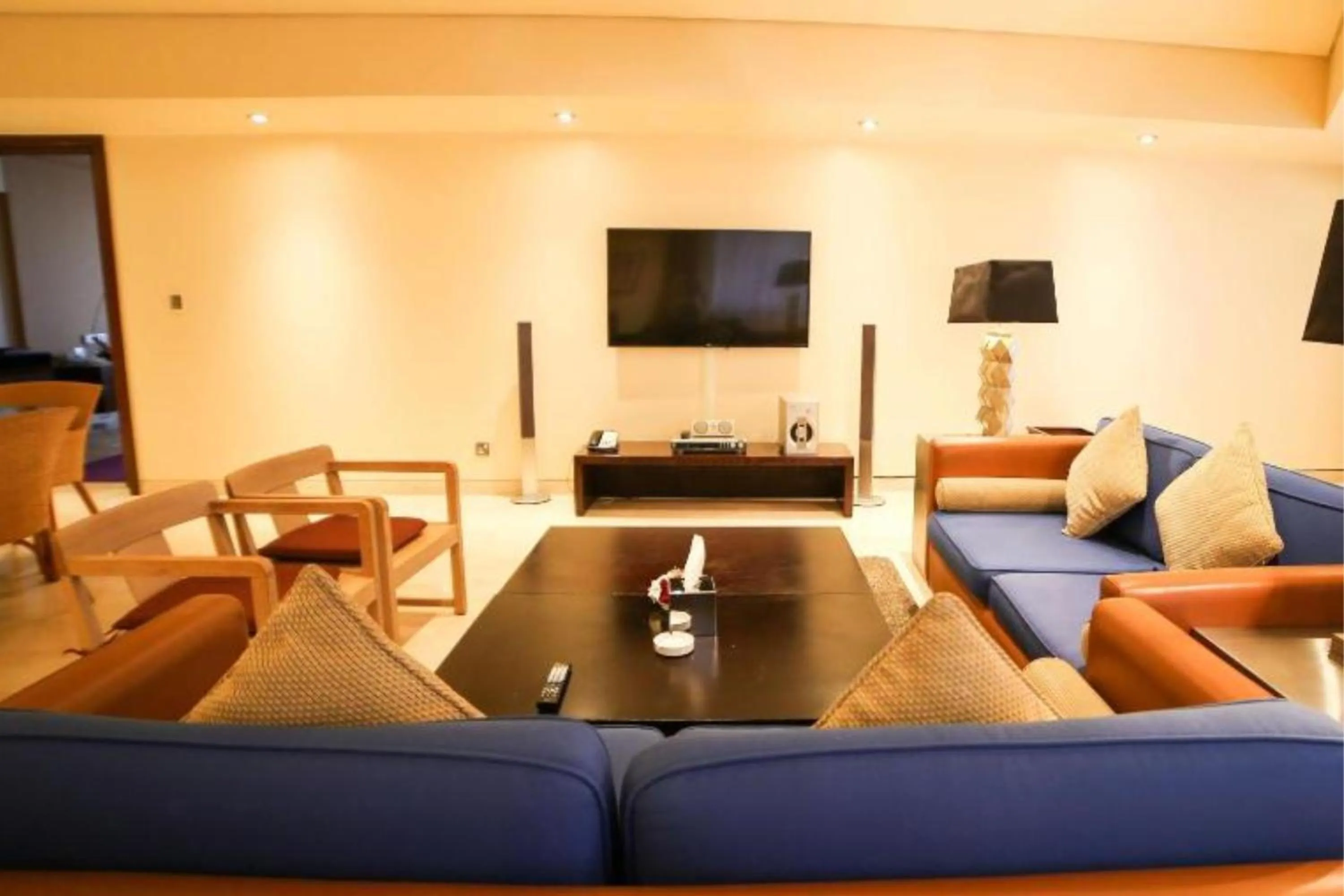 Living room, Seating Area in Hilton Kuwait Resort