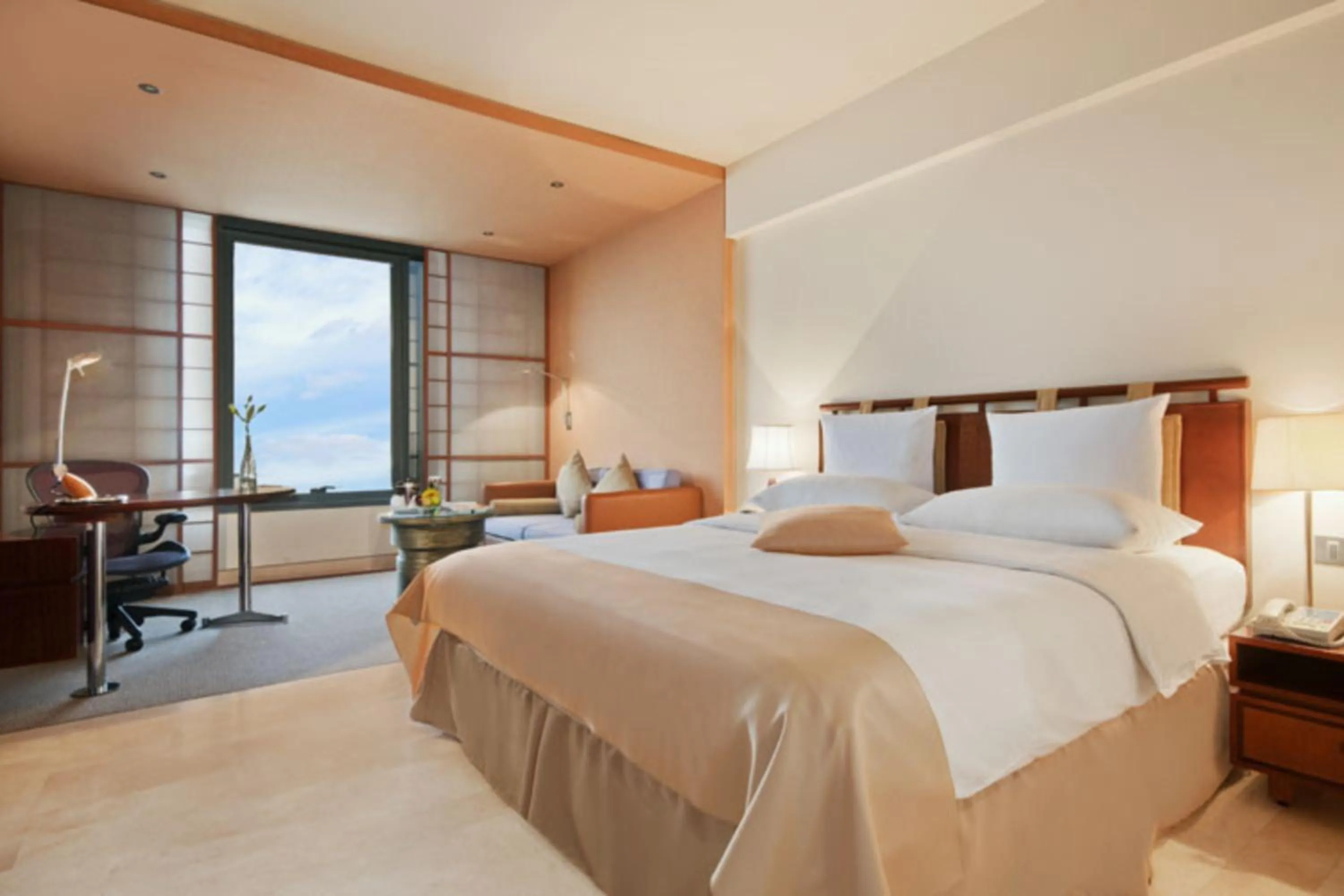 Bed in Hilton Kuwait Resort