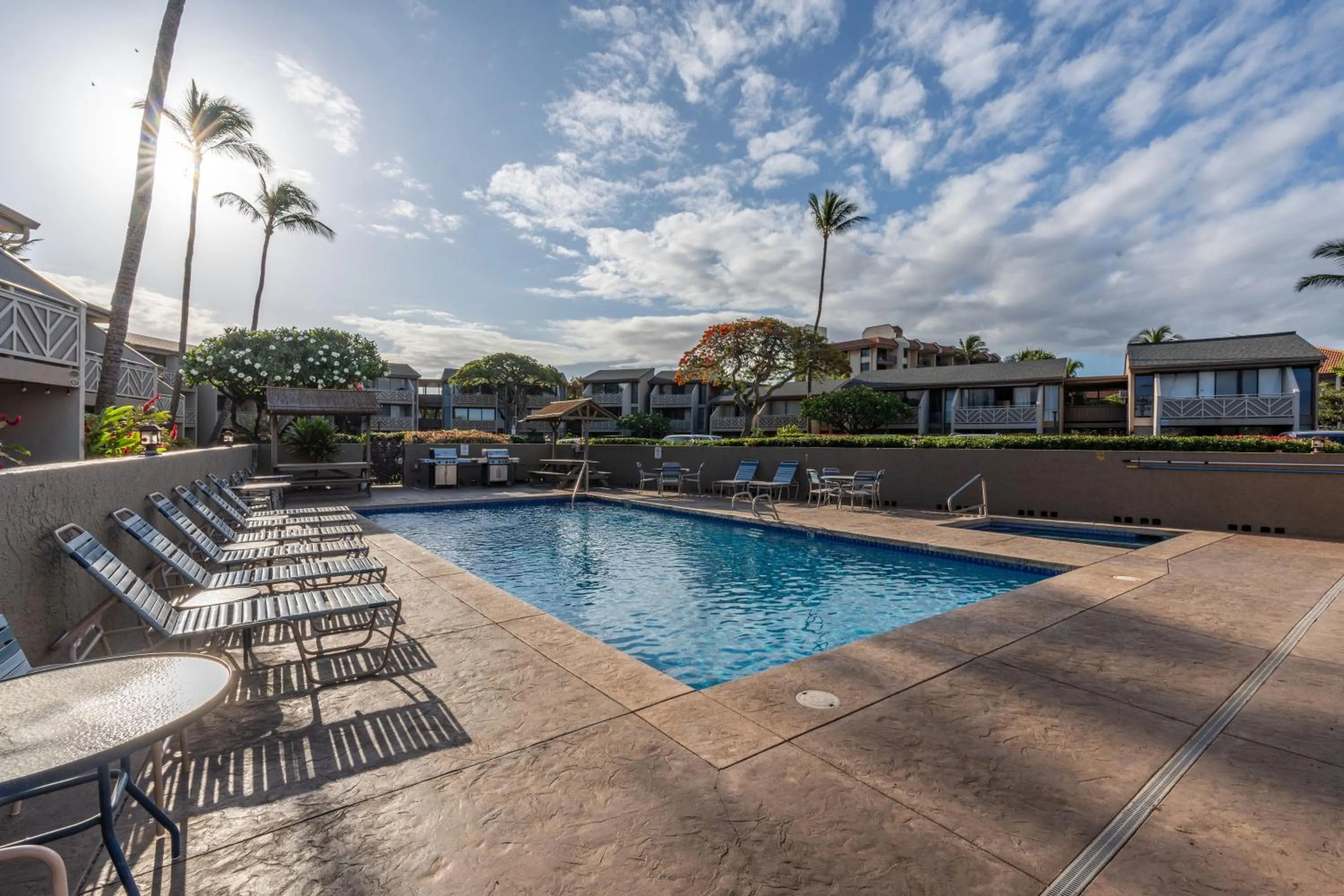 Property building in Maui Beach Retreat