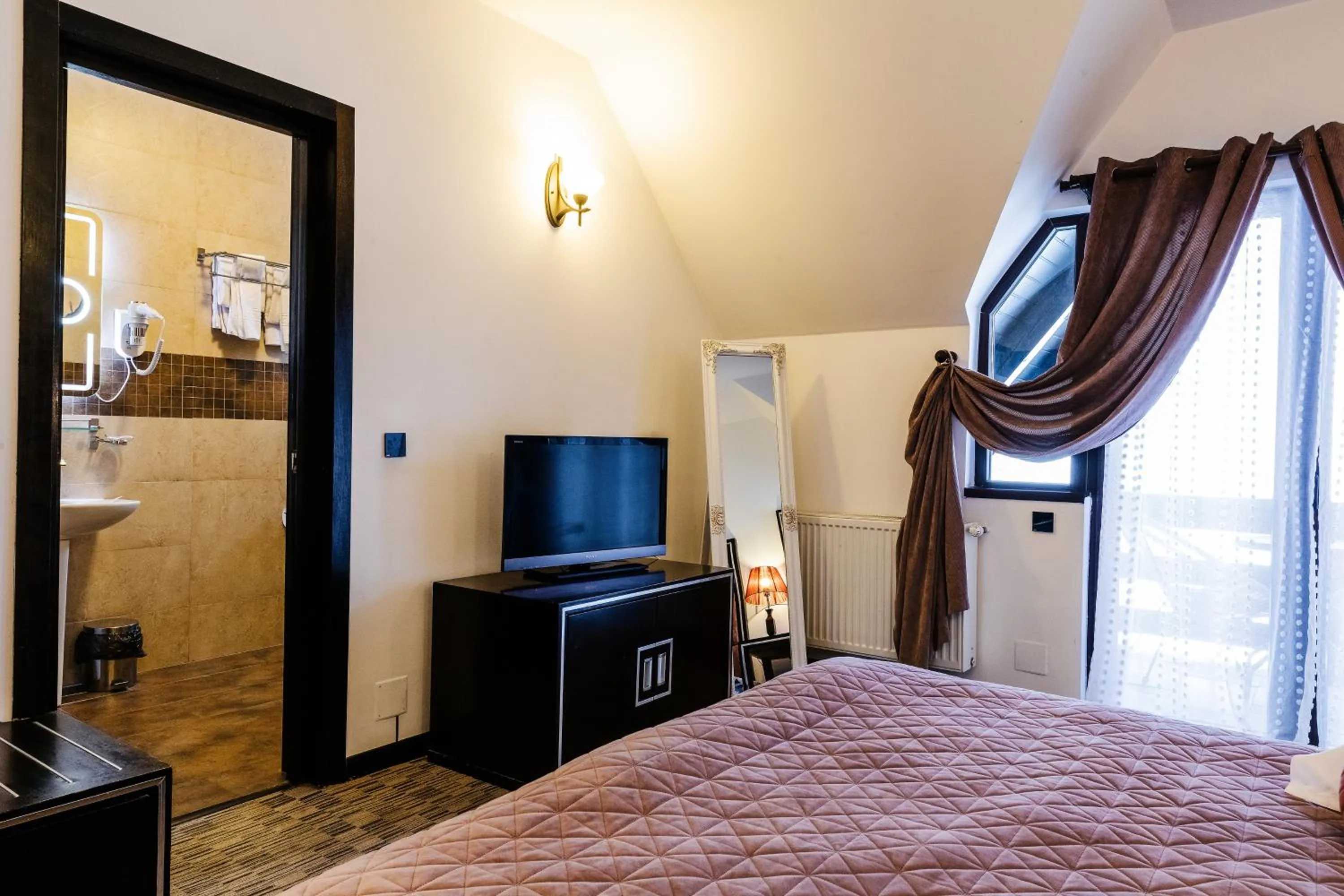 TV and multimedia, Bed in CONTELE VLADIMIR