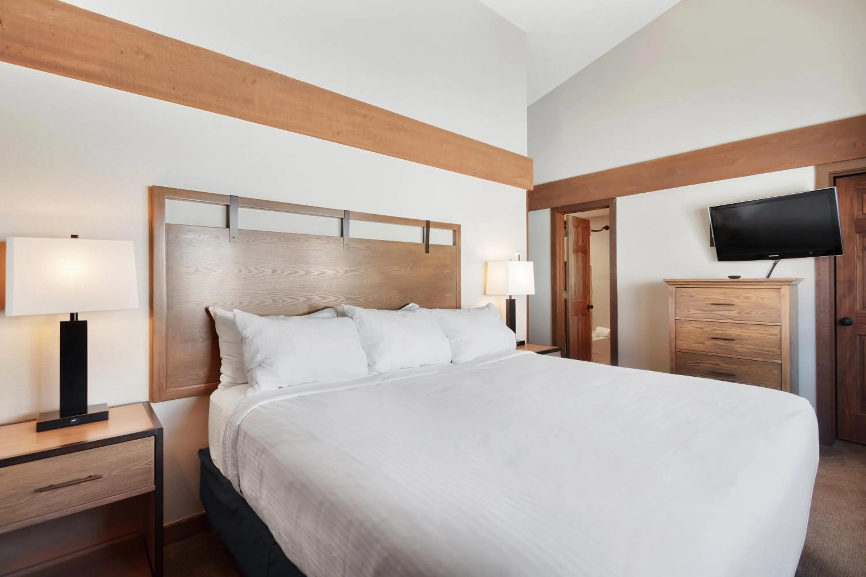 Bed in Gold Point Resort Breckenridge by Vacatia