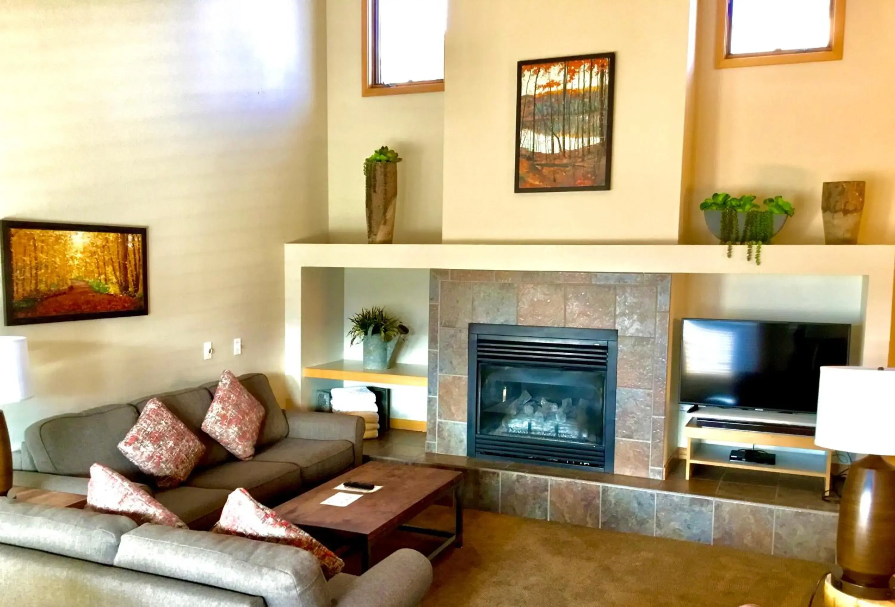 Three-Bedroom Apartment in Gold Point Resort Breckenridge by Vacatia Three-Bedroom Apartment in Gold Point Resort Breckenridge by Vacatia