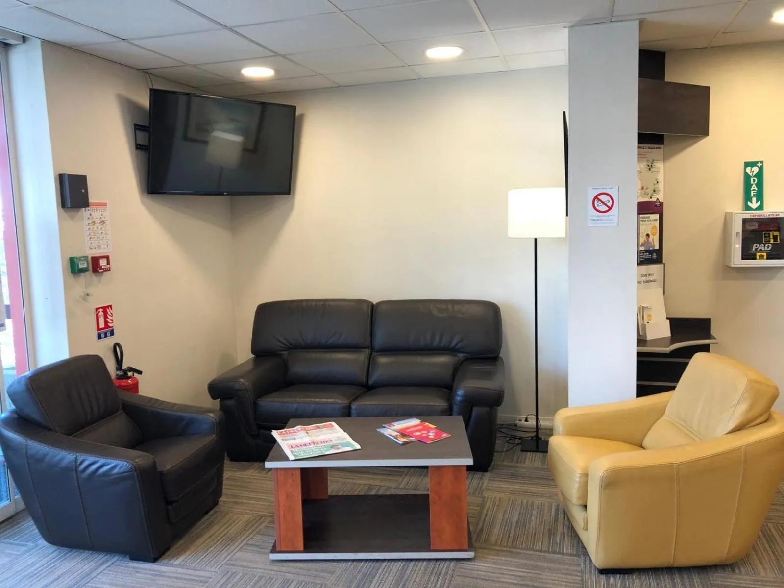 Seating area in BRAUCOL Hotel