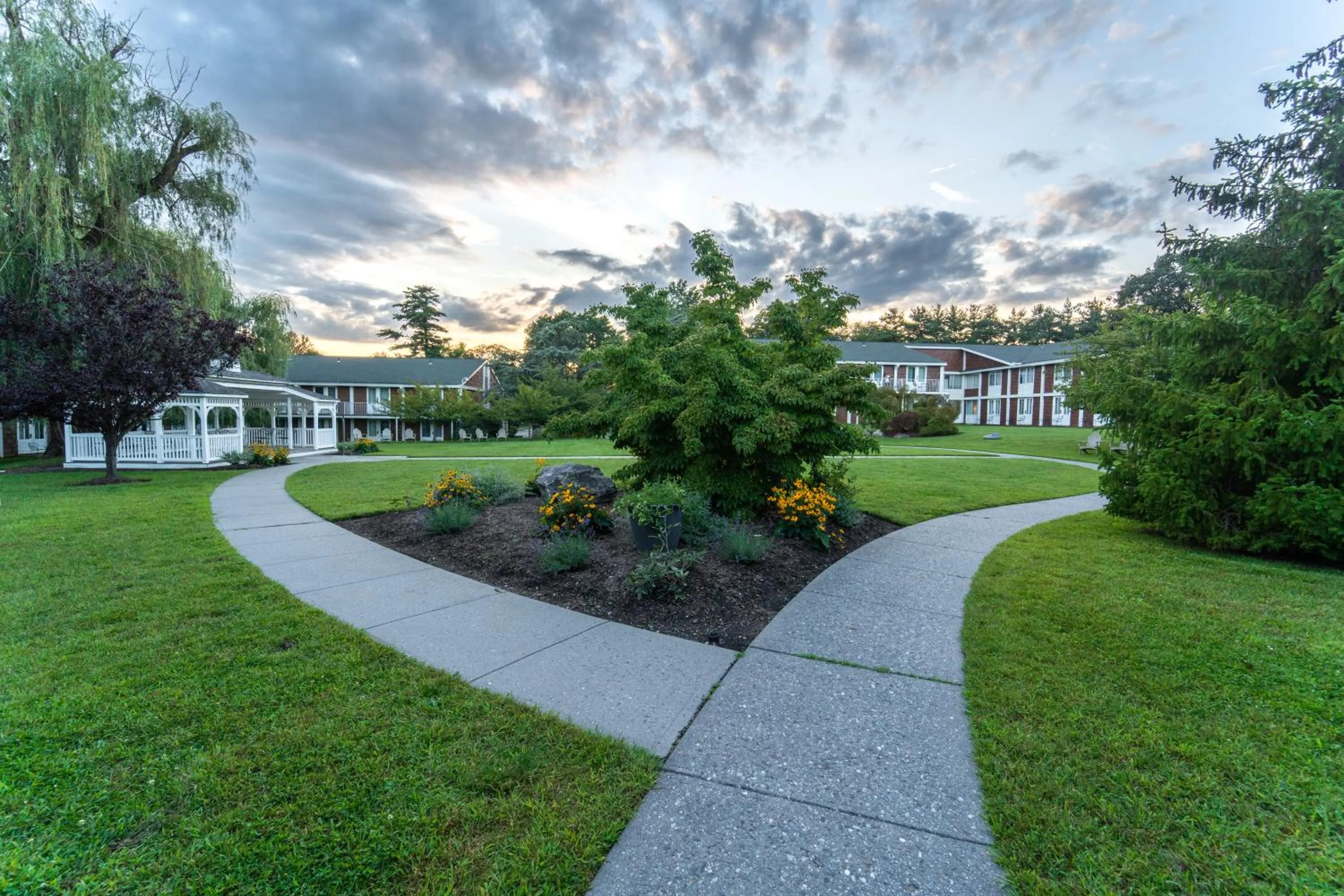 Property building in Sleepy Hollow Hotel