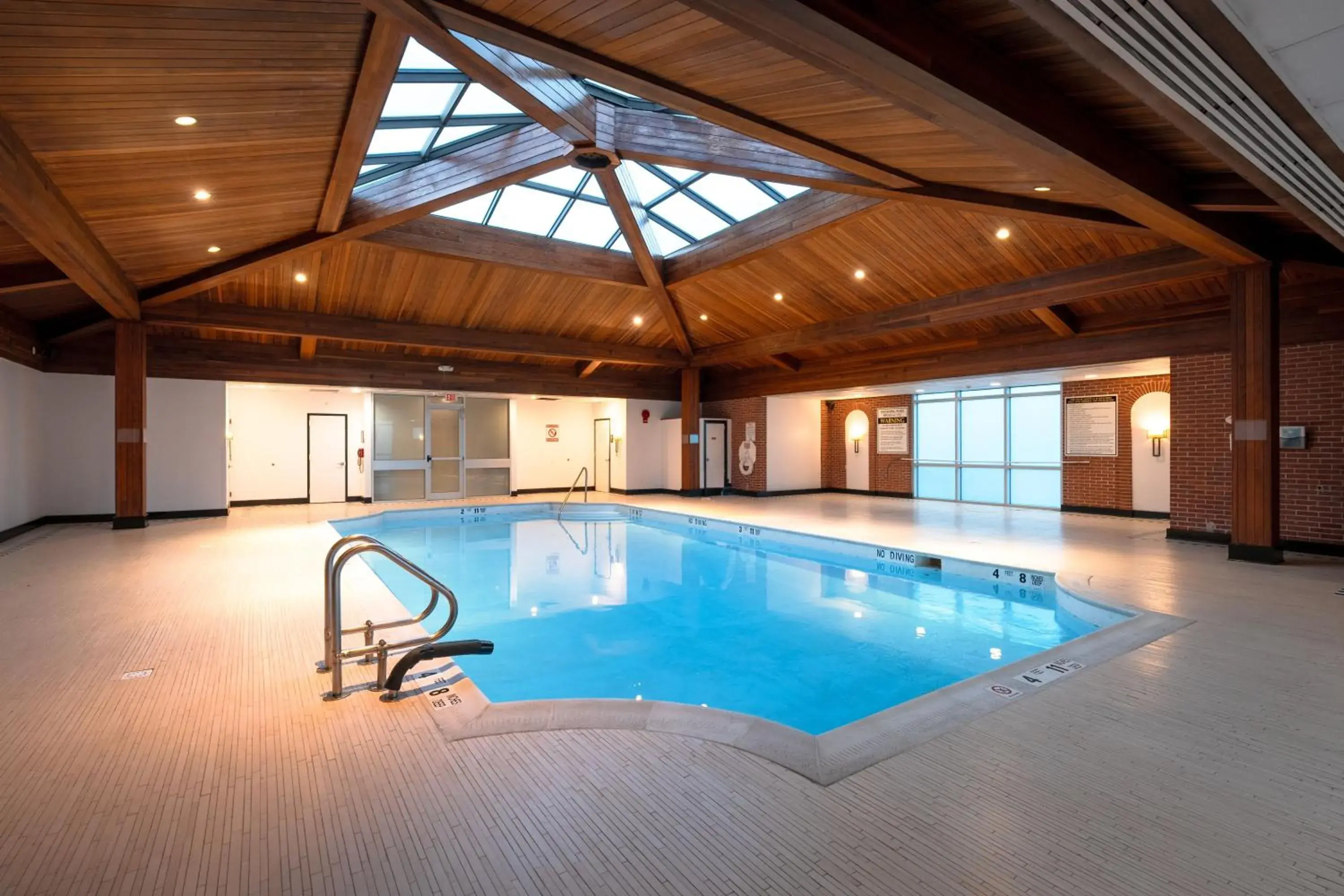 Swimming pool in Sleepy Hollow Hotel Swimming pool in Sleepy Hollow Hotel