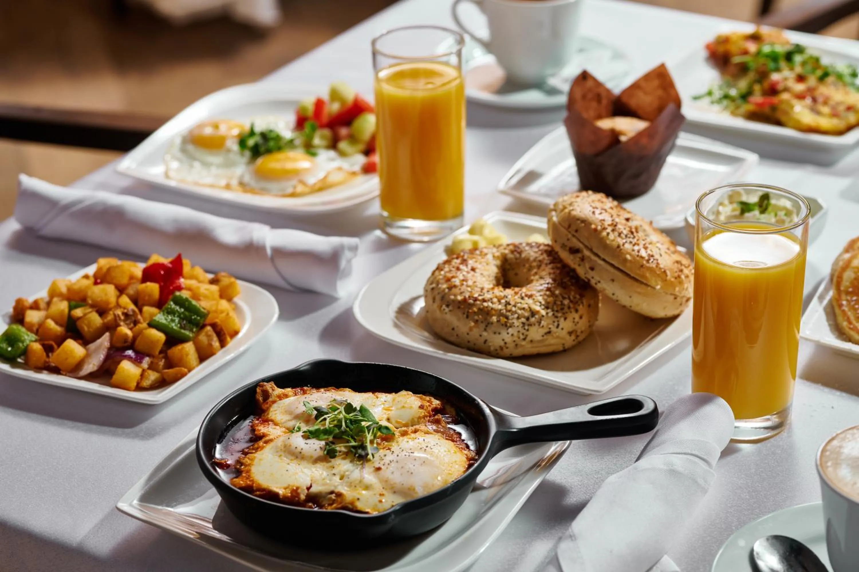 Restaurant/places to eat in Sleepy Hollow Hotel