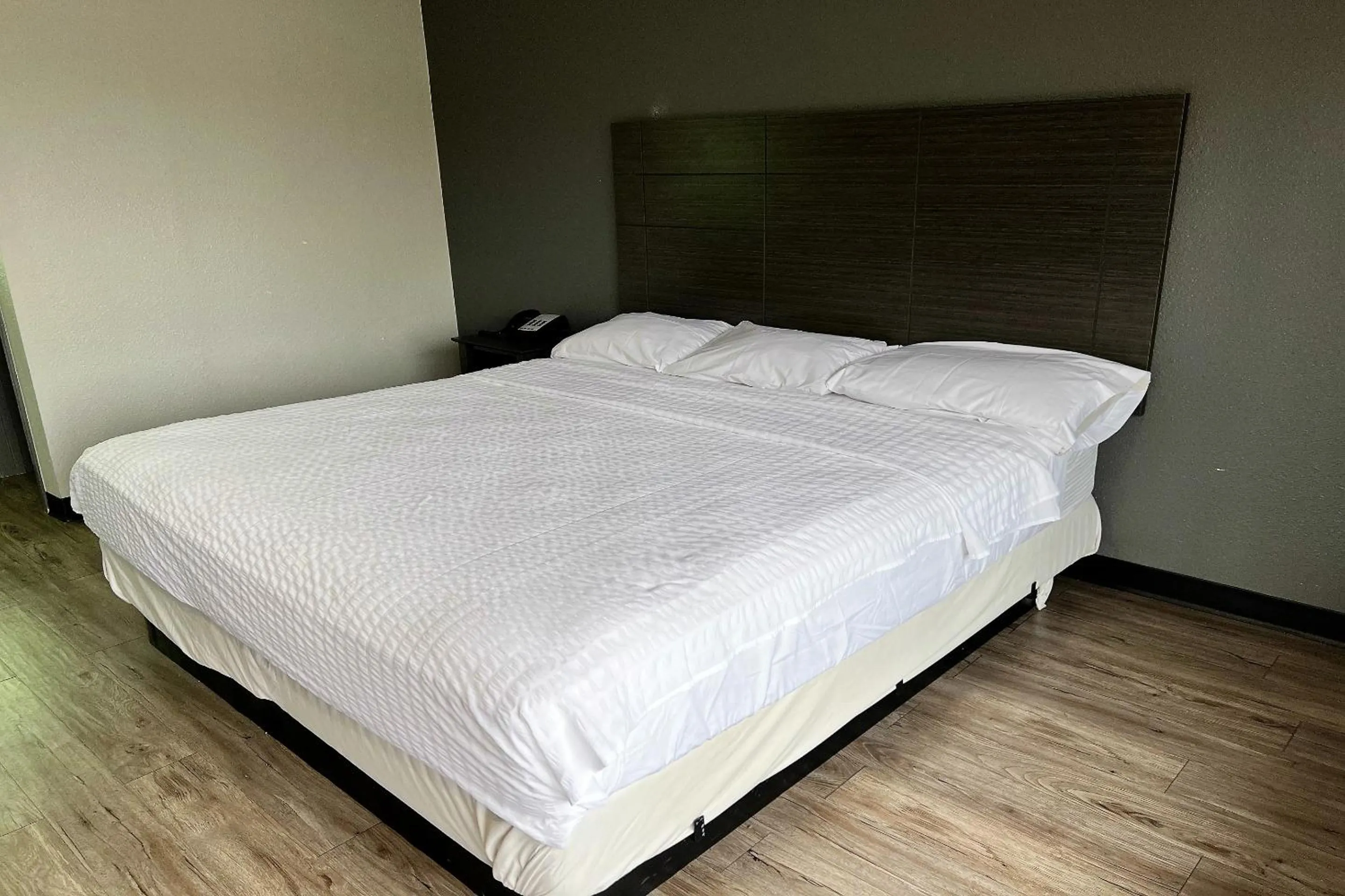 Bedroom in Hotel Comfort Stay by OYO Texarkana East, AR I-30