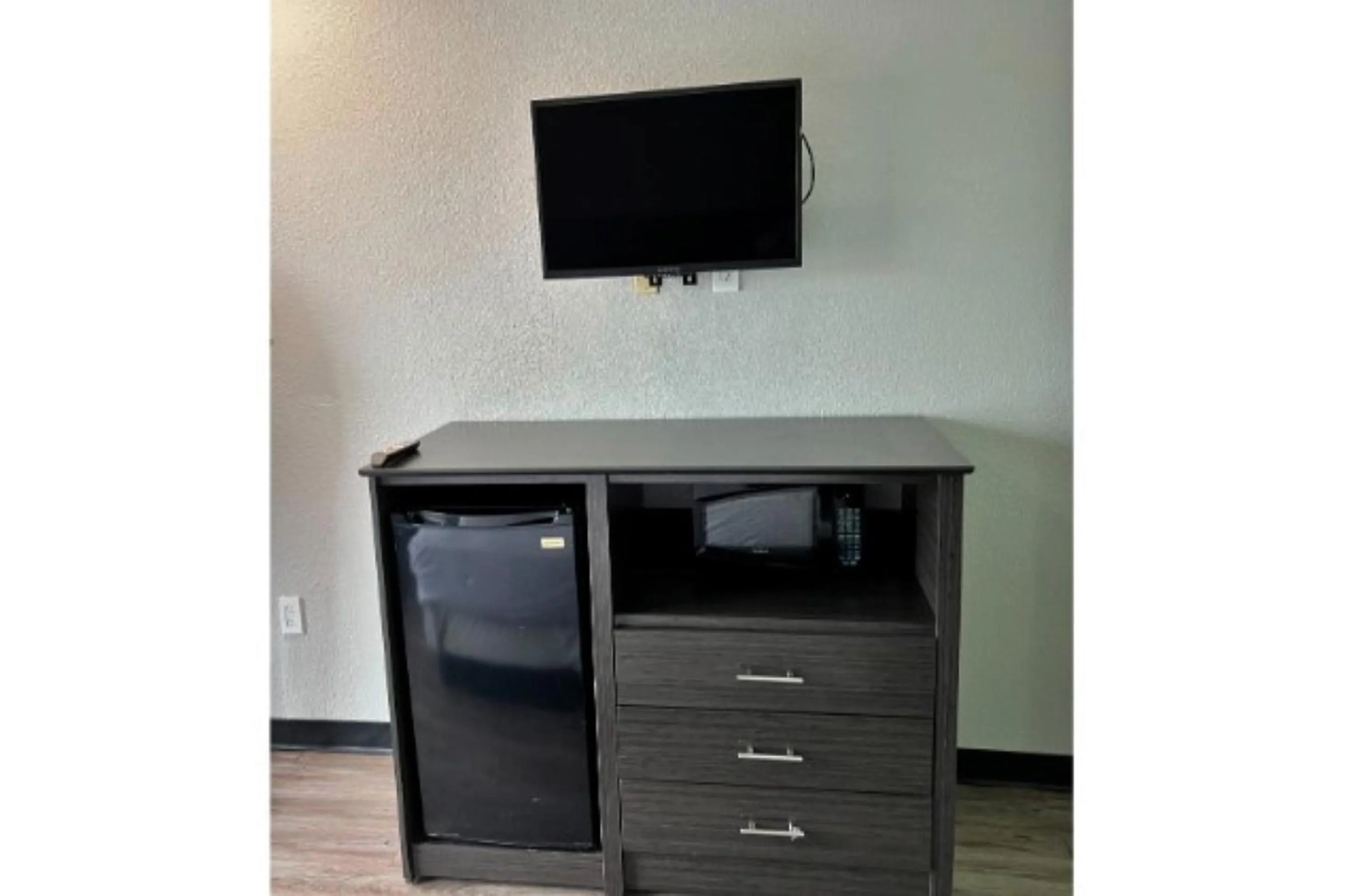 Bedroom in Hotel Comfort Stay by OYO Texarkana East, AR I-30