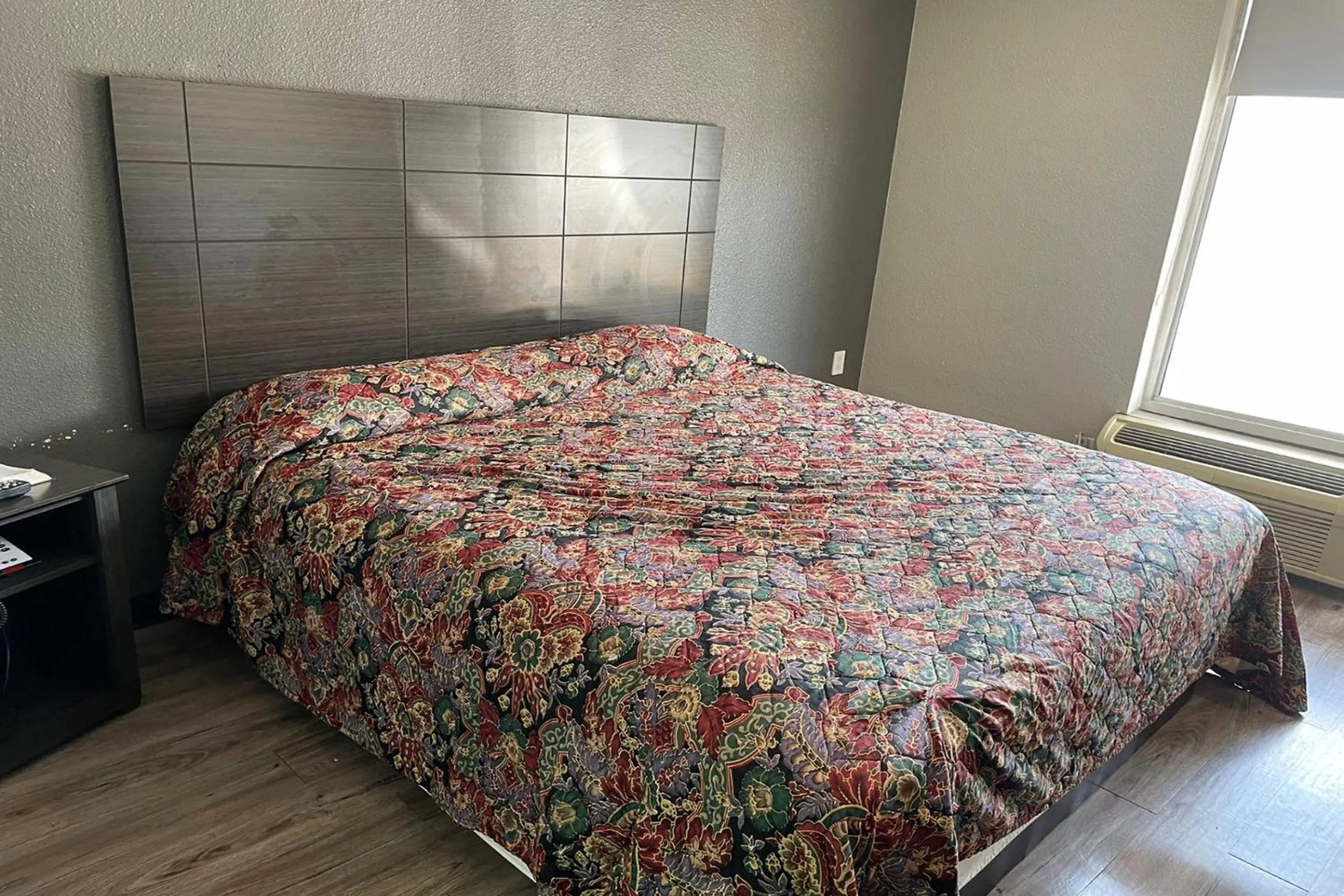 Bedroom in Hotel Comfort Stay by OYO Texarkana East, AR I-30