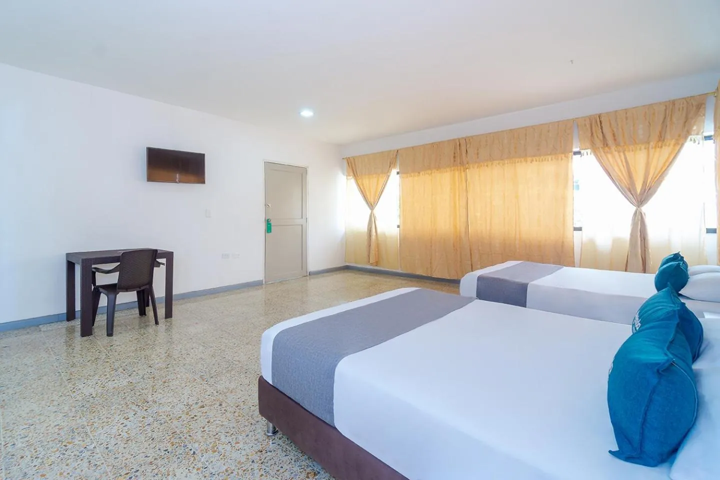 Bed in Ayenda Hotel Paraiso Chipichape