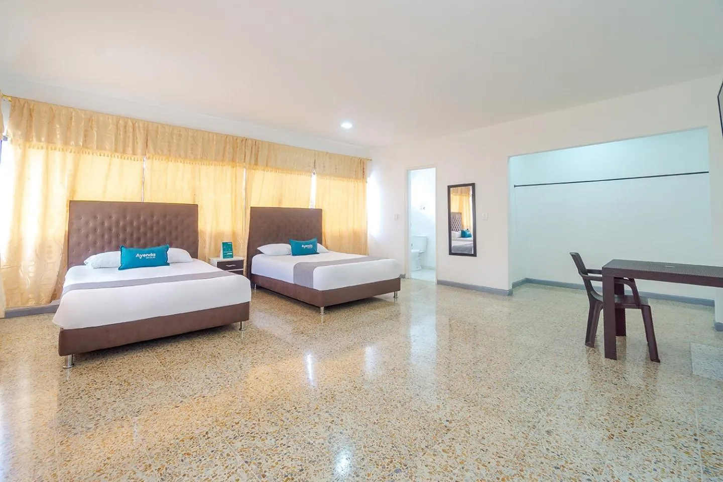 Photo of the whole room, Bed in Ayenda Hotel Paraiso Chipichape