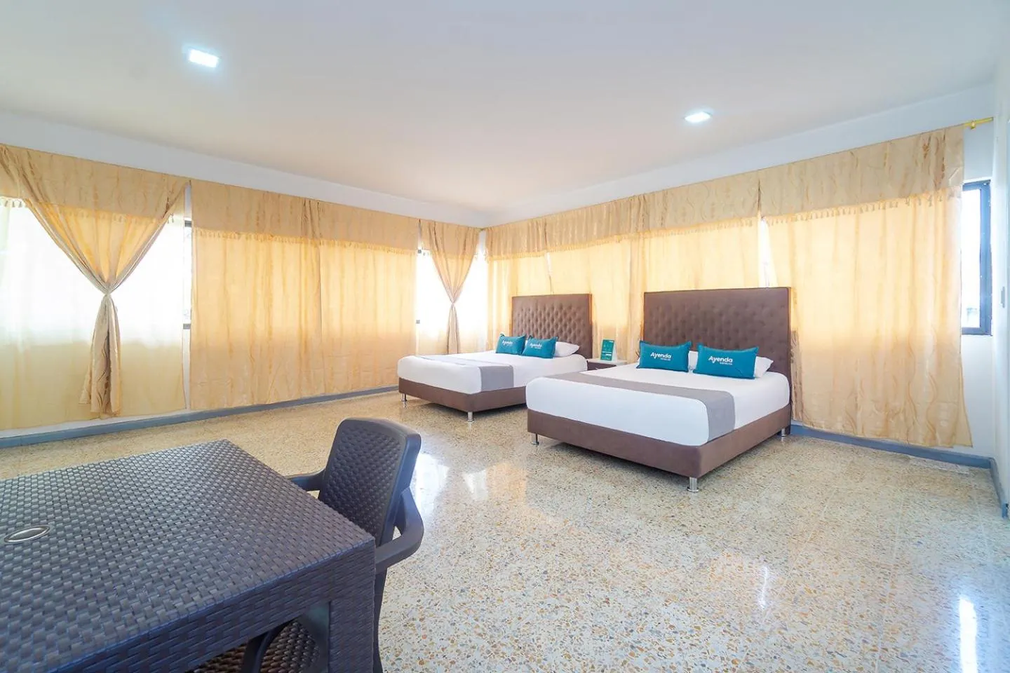 Photo of the whole room, Bed in Ayenda Hotel Paraiso Chipichape