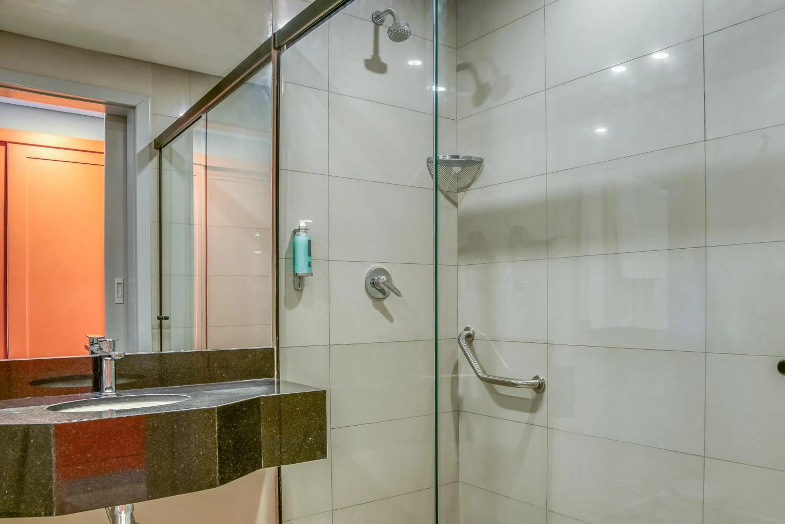 Shower in Vila Galé Resort Alagoas - All Inclusive