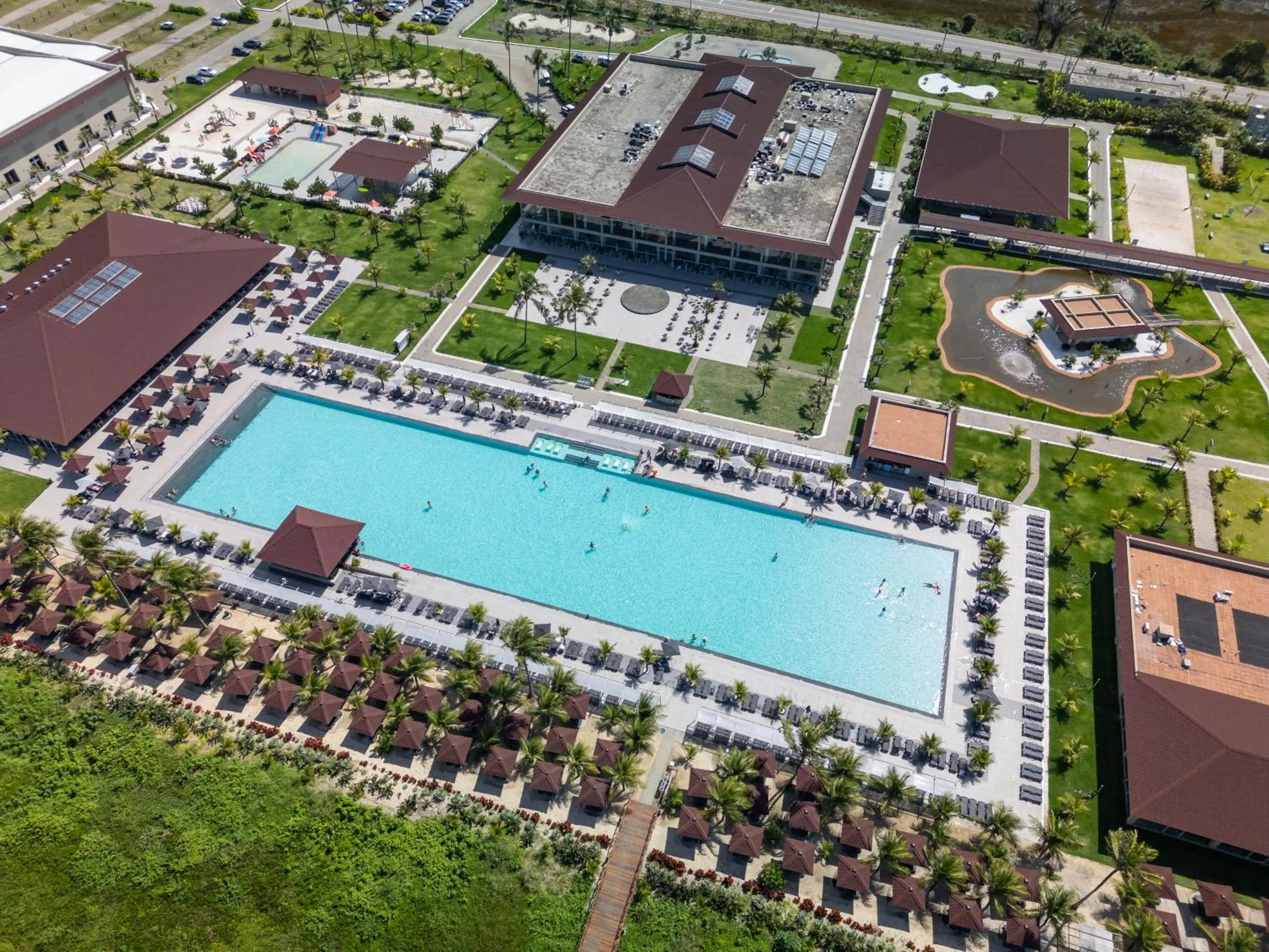 Swimming pool in Vila Galé Resort Alagoas - All Inclusive