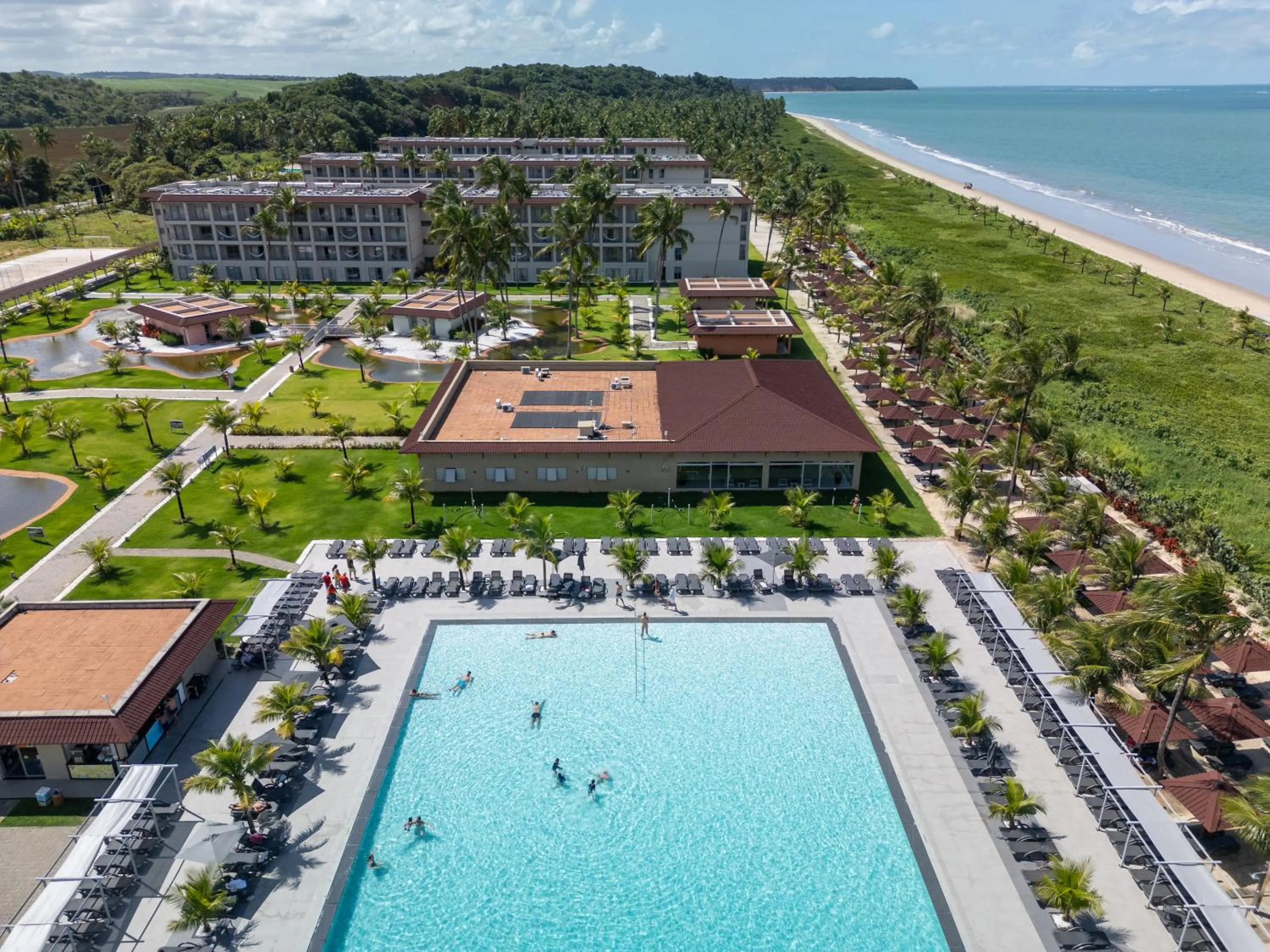 Swimming pool in Vila Galé Resort Alagoas - All Inclusive