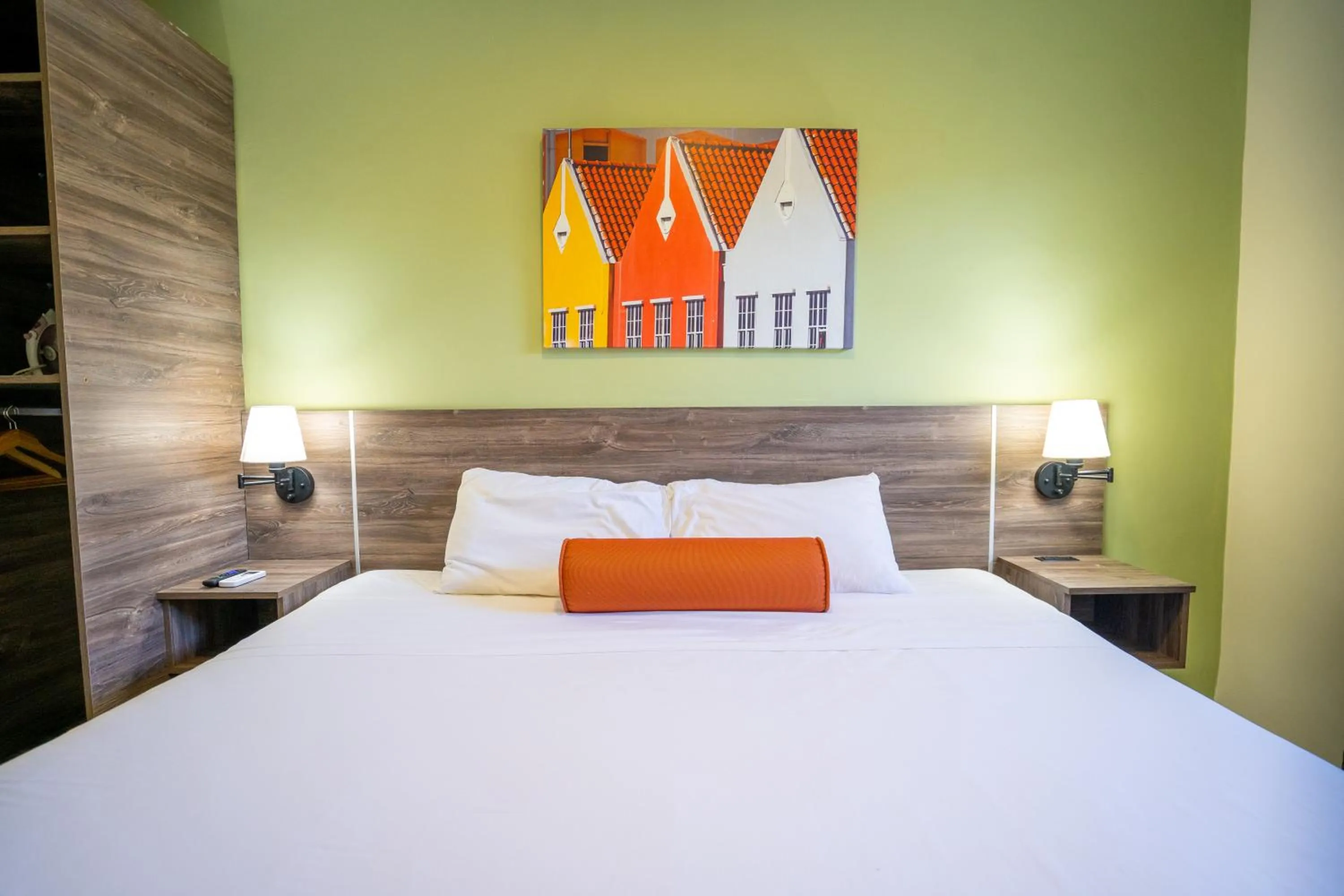 Bed in Delynne Boutique Hotel