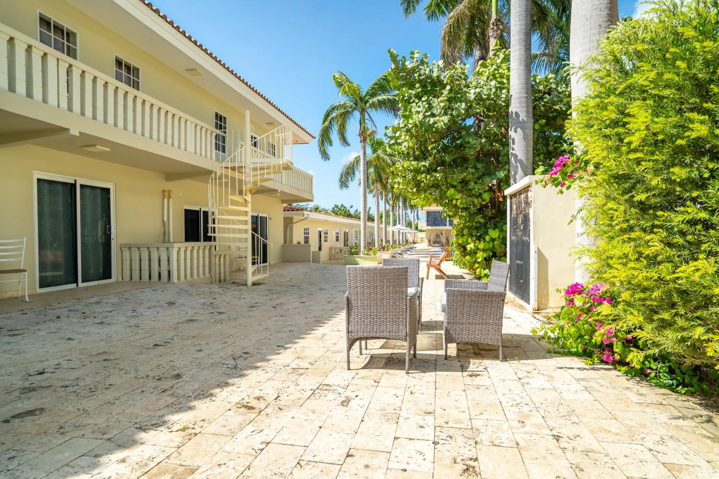 Patio in Delynne Boutique Hotel