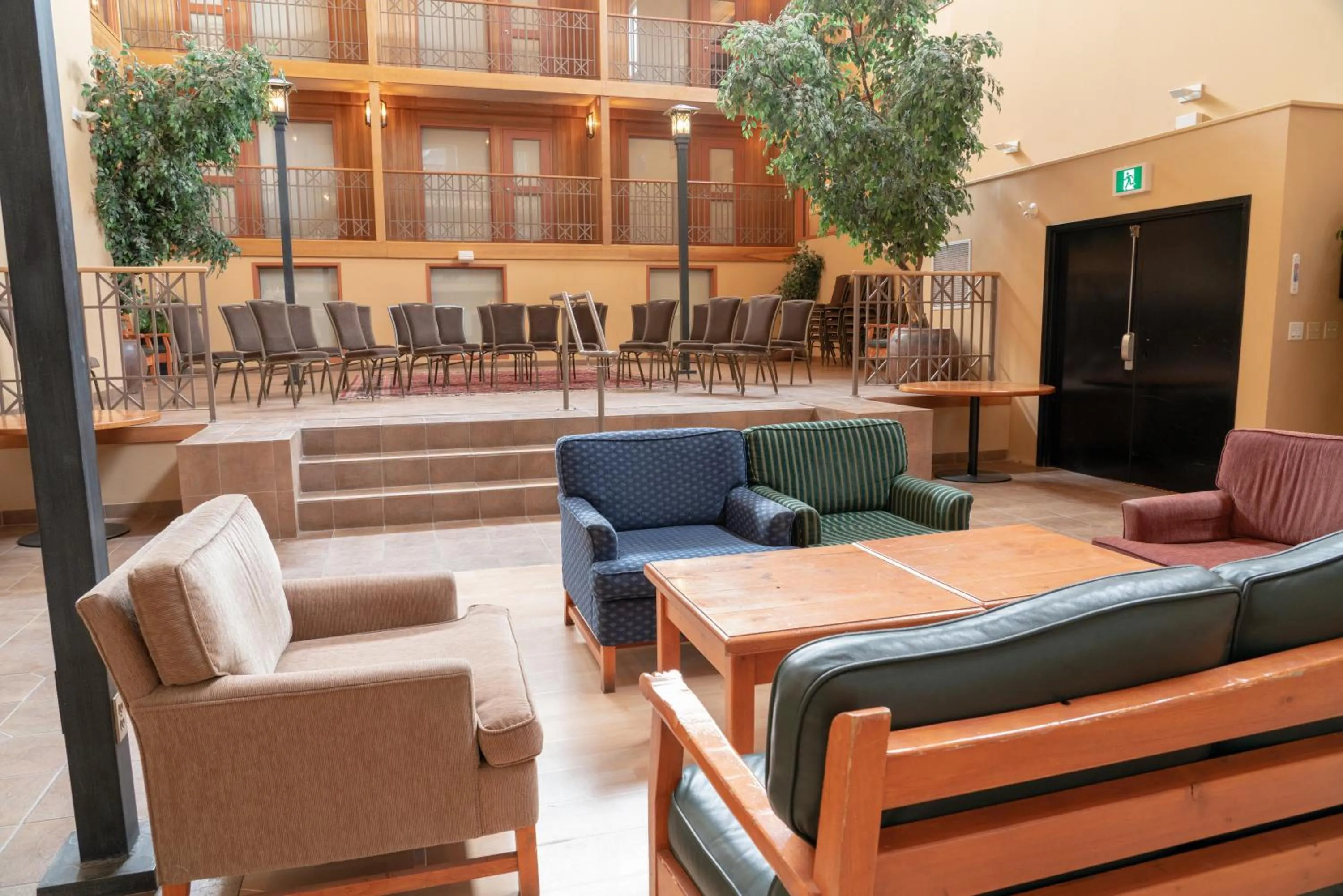 Seating area in Banff Ptarmigan Inn