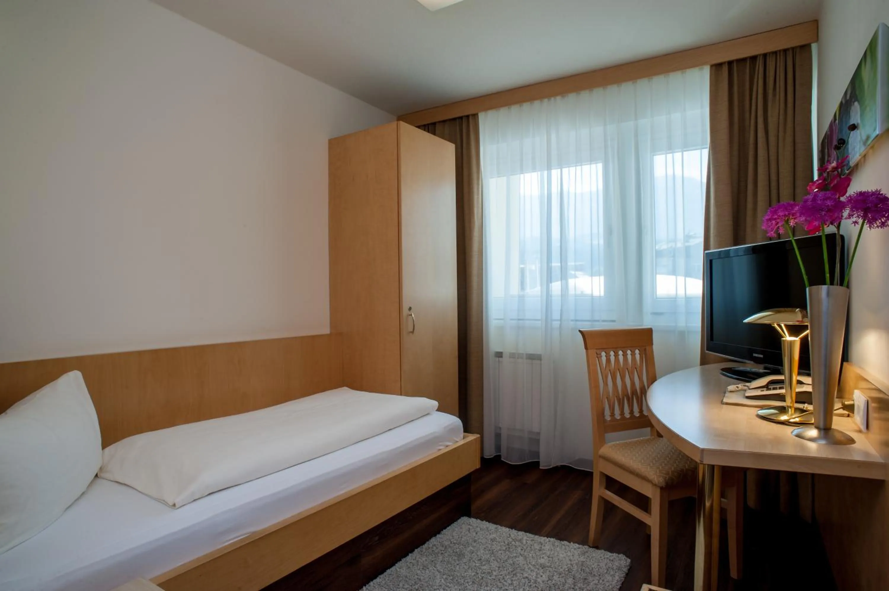 Bedroom, Bed in Rumer Hof