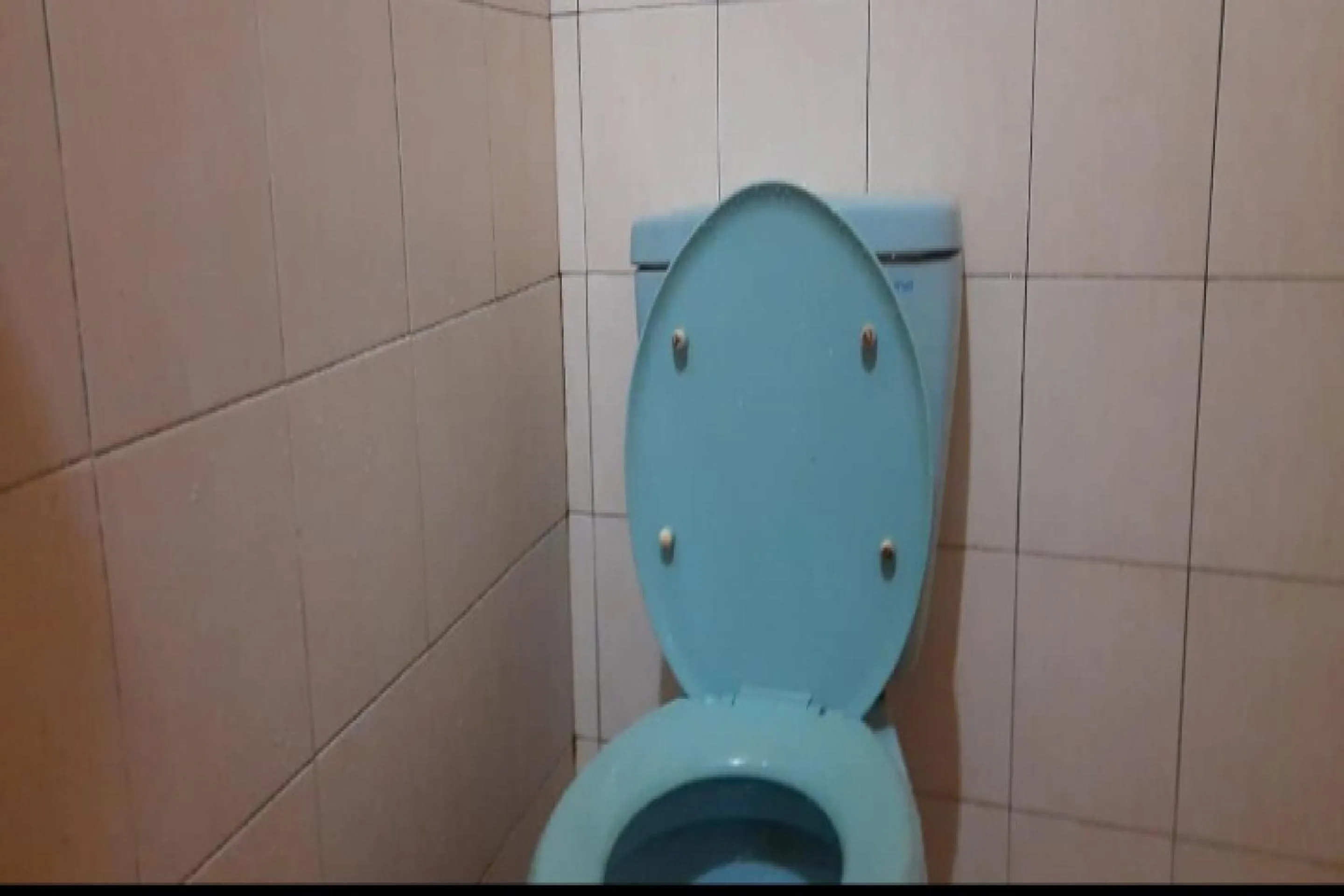 Bathroom in OYO 90706 Kost Alam Jaya Syariah