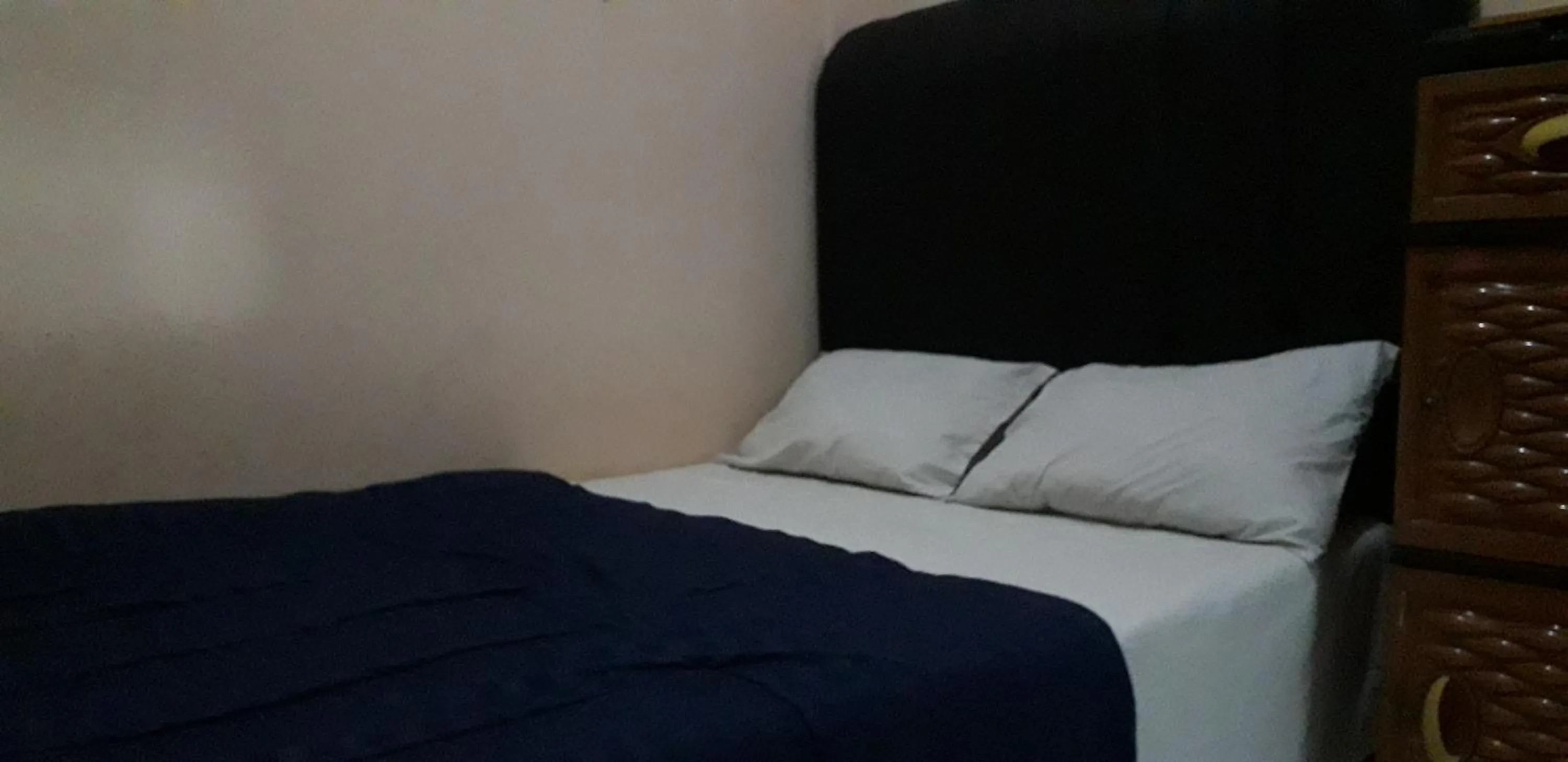 Standard King Room in OYO 90706 Kost Alam Jaya Syariah
