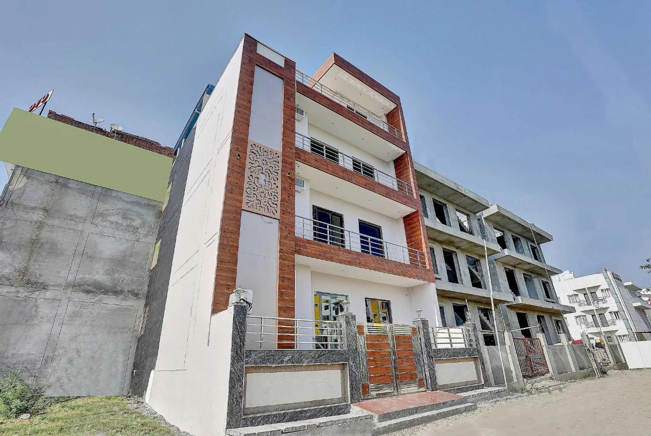 Facade/entrance in Collection O Raksha Inn Near PVR Ansal Plaza Greater Noida