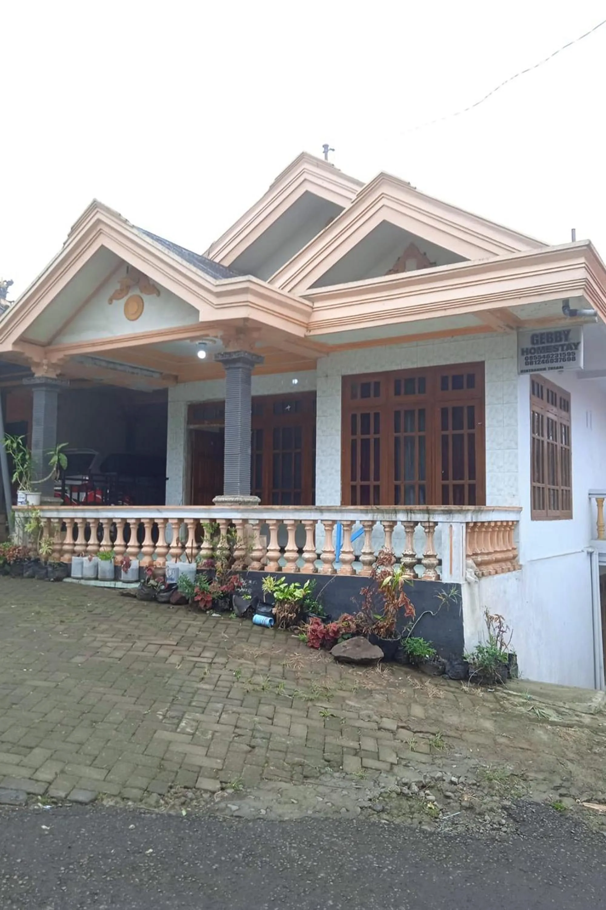 Property building in Gebby Homestay Bromo RedPartner