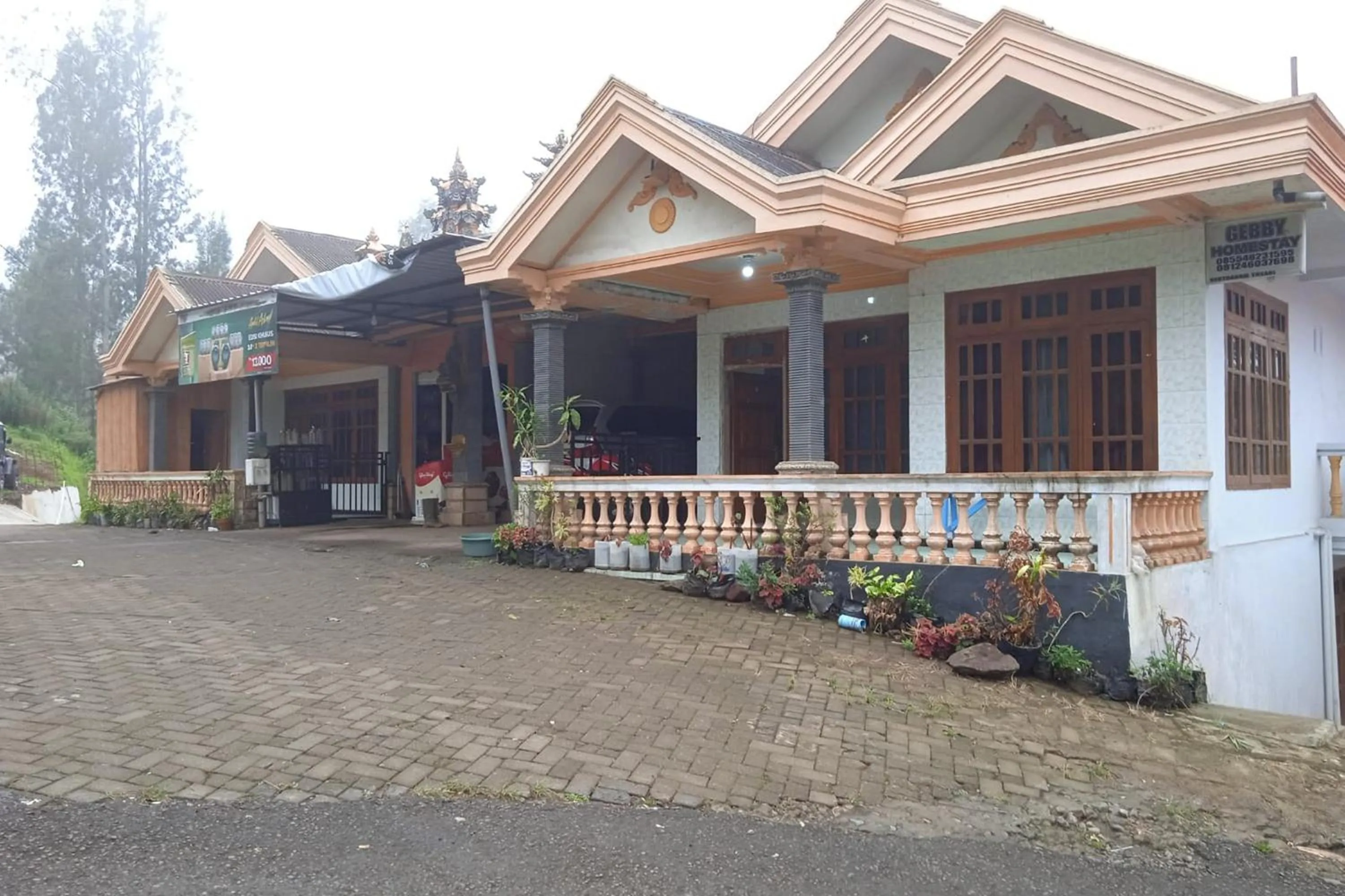 Property building in Gebby Homestay Bromo RedPartner