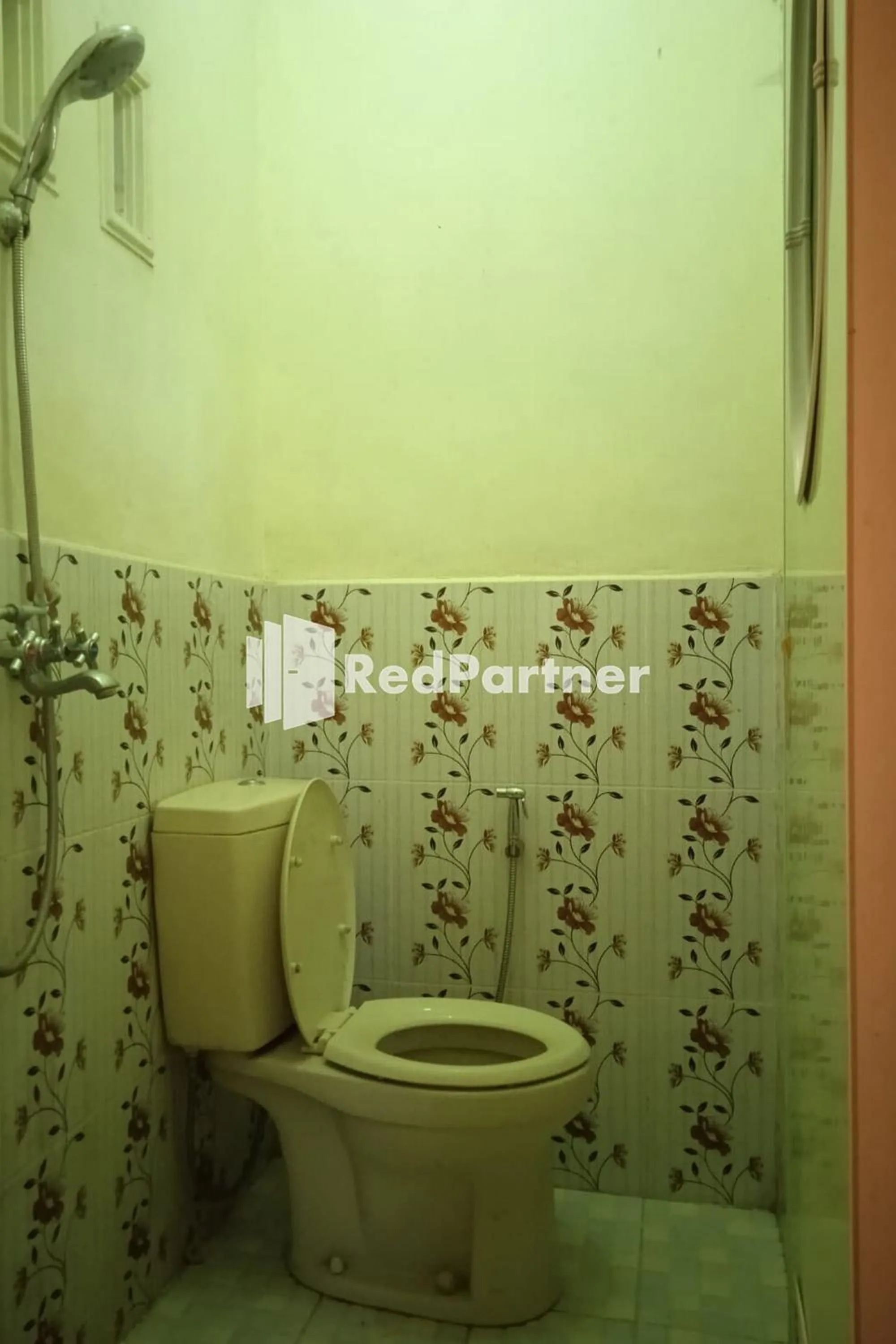 Bathroom in Gebby Homestay Bromo RedPartner