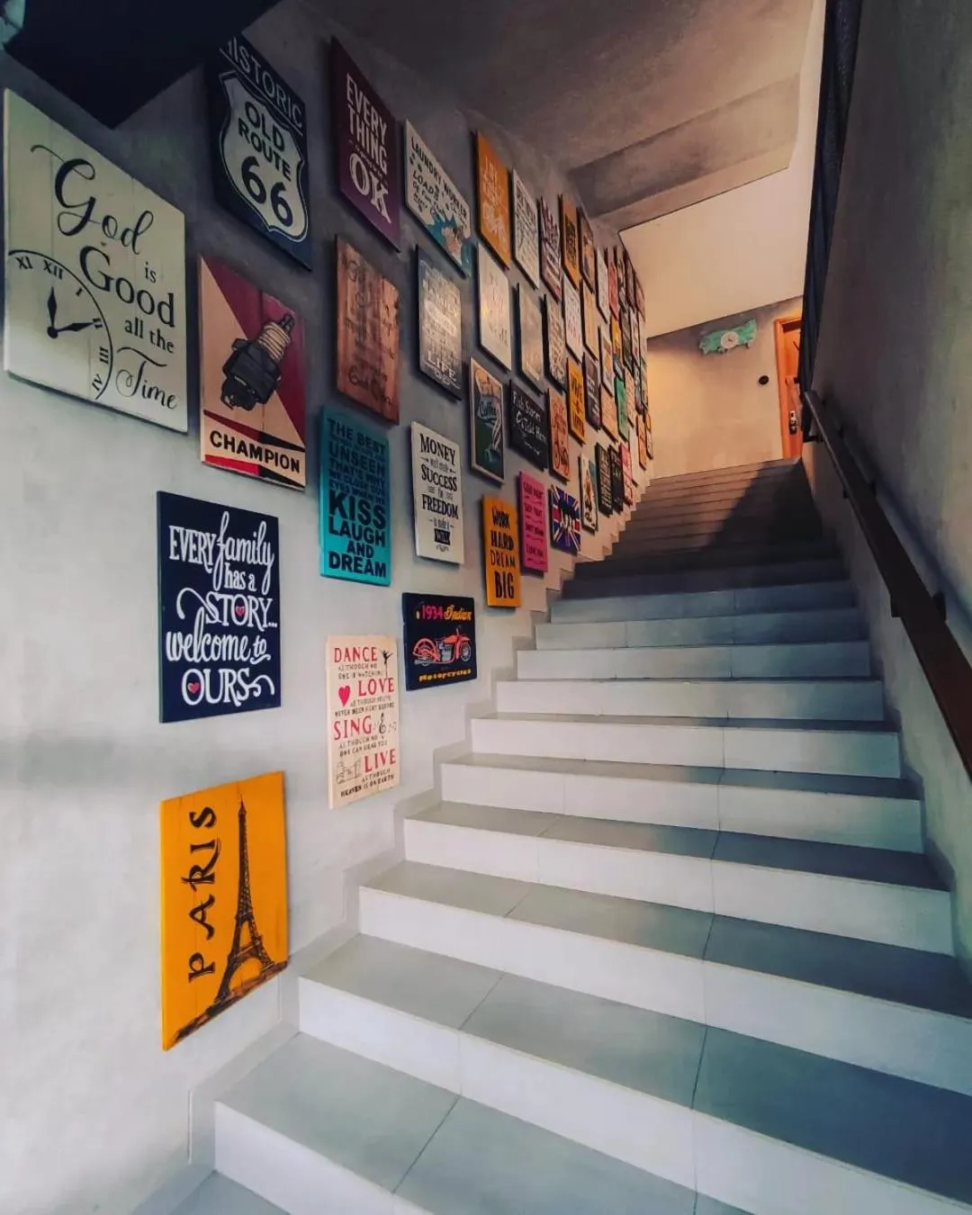 Property logo or sign in Hotel Summerville