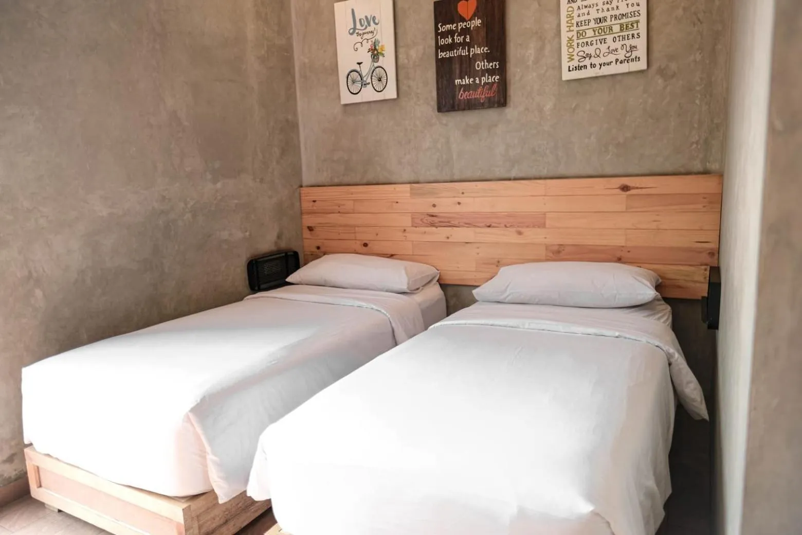 Bed in Hotel Summerville