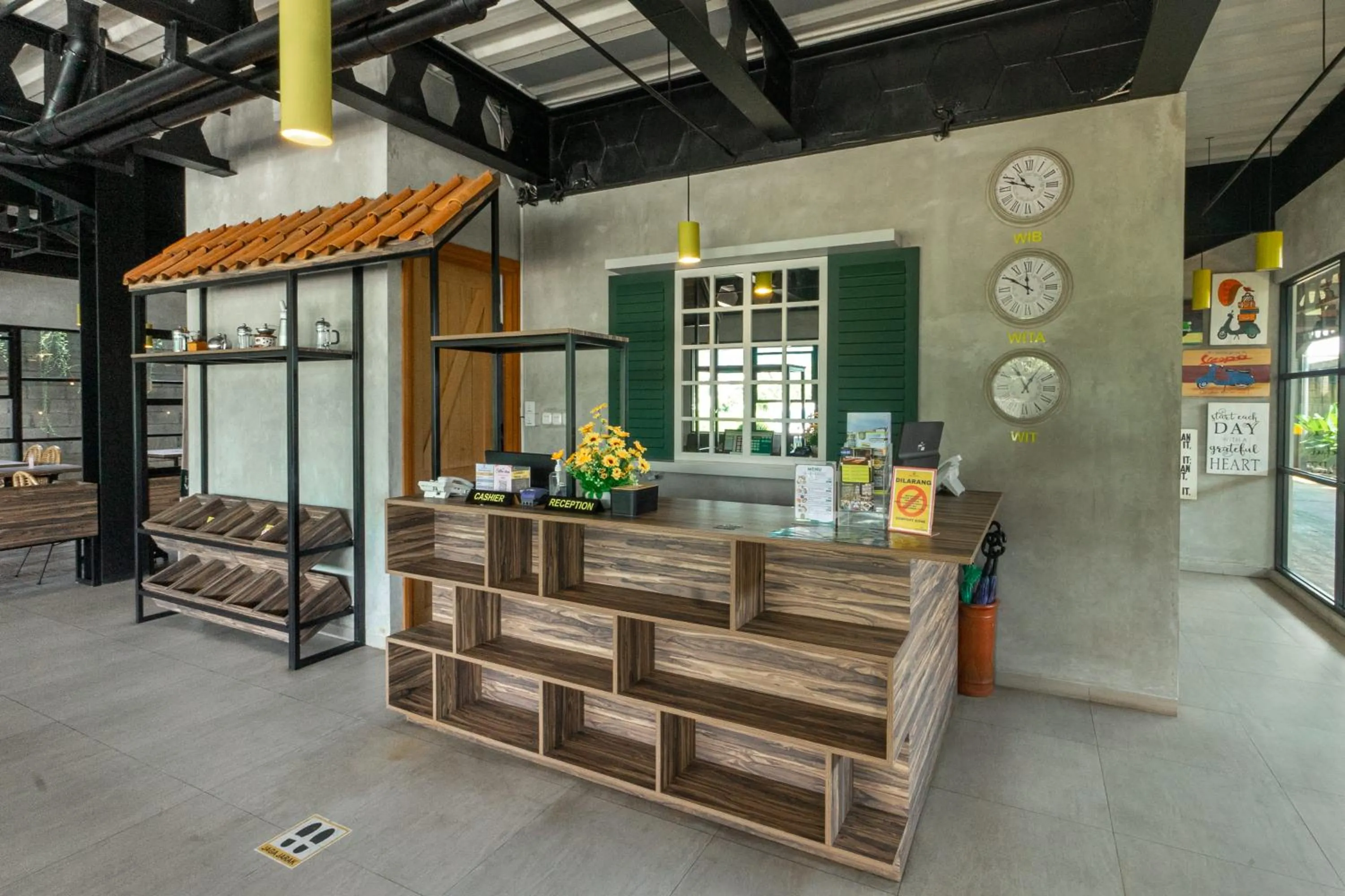 Lobby or reception in Hotel Summerville