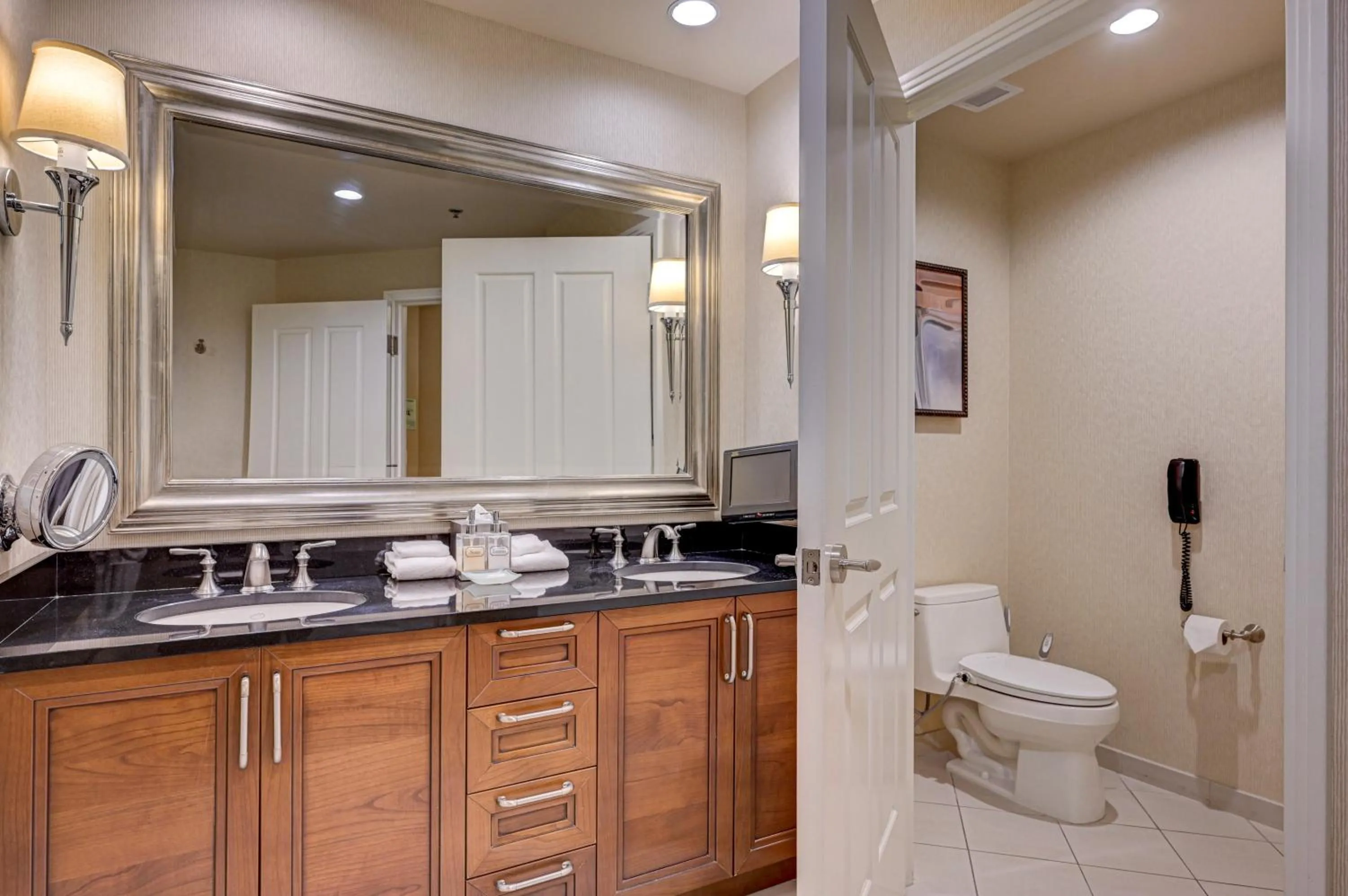 Luxury Studio MGM Signature Best Location Lazy River No Resort Fee