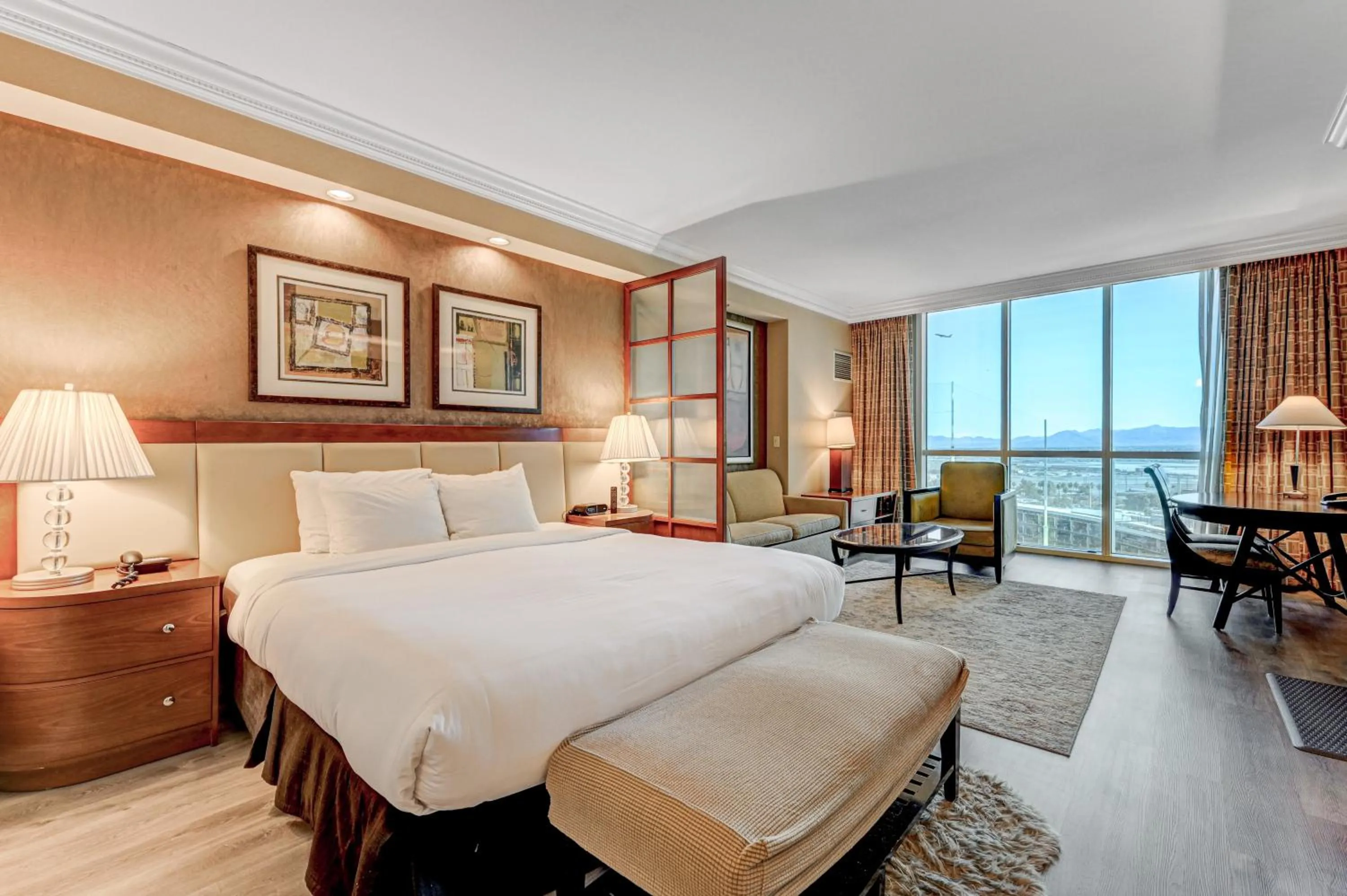 Bed in Luxury Studio MGM Signature Best Location Lazy River No Resort Fee