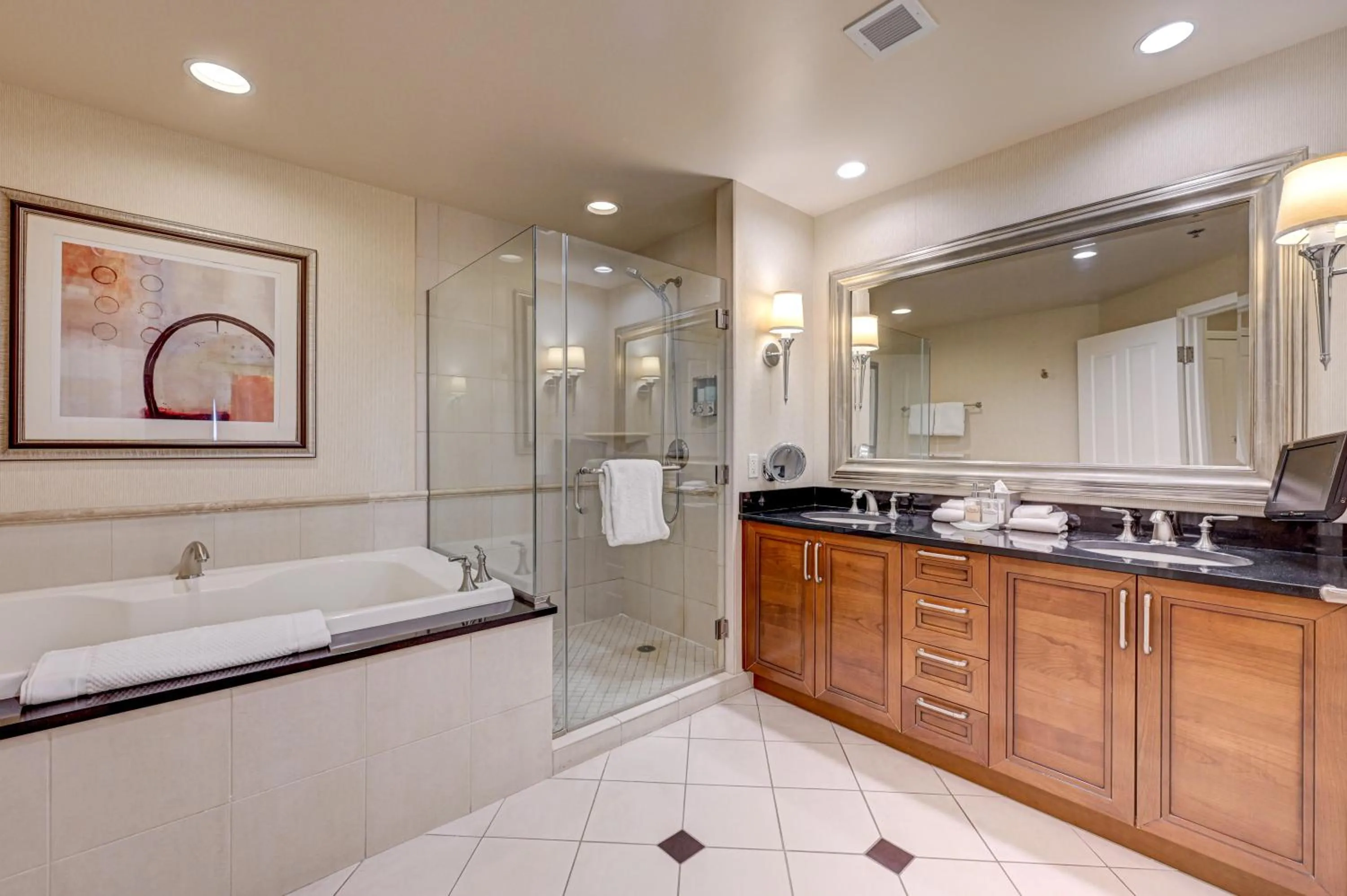 Luxury Studio MGM Signature Best Location Lazy River No Resort Fee