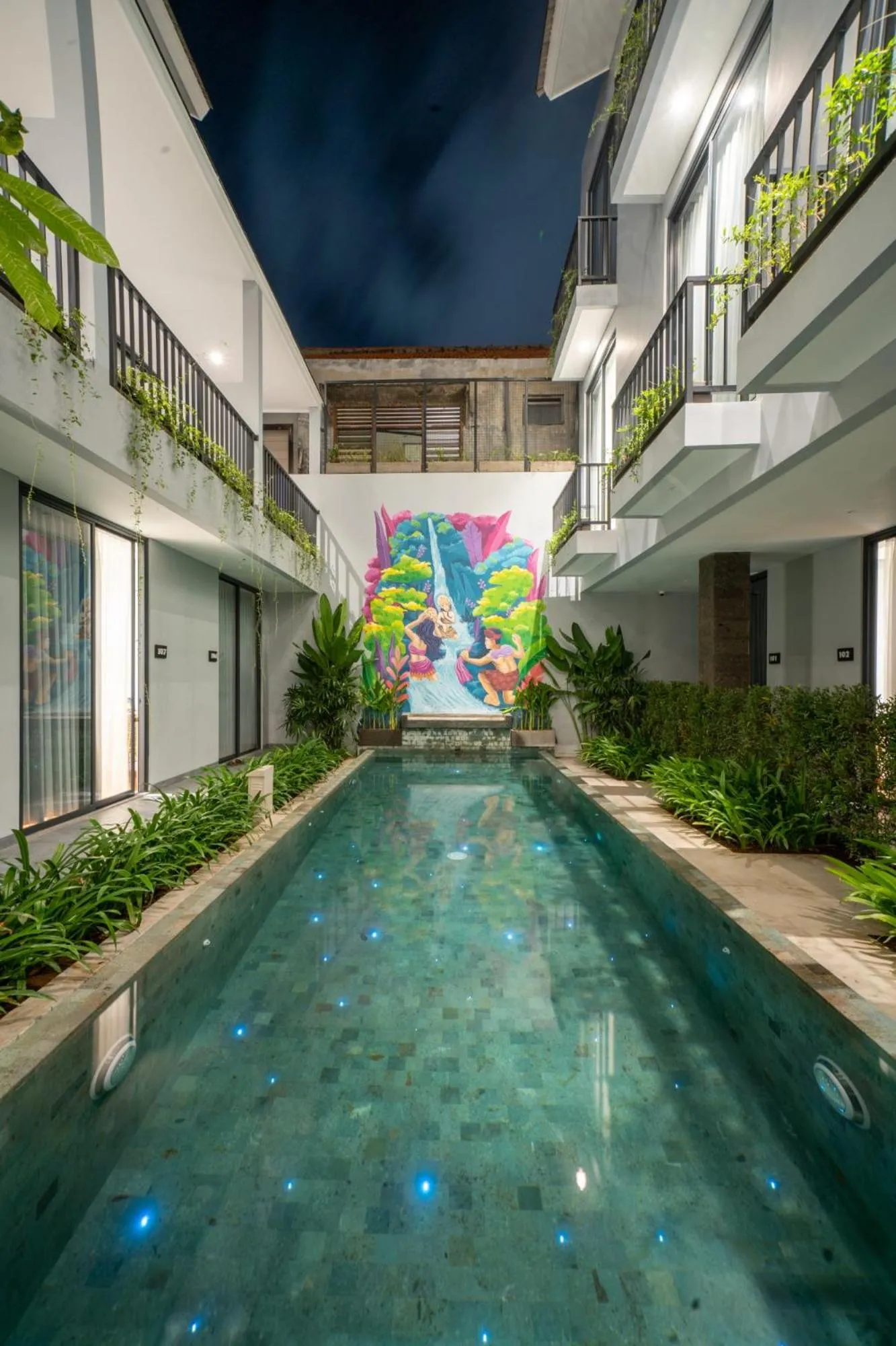 Swimming pool in Bestah Coliving