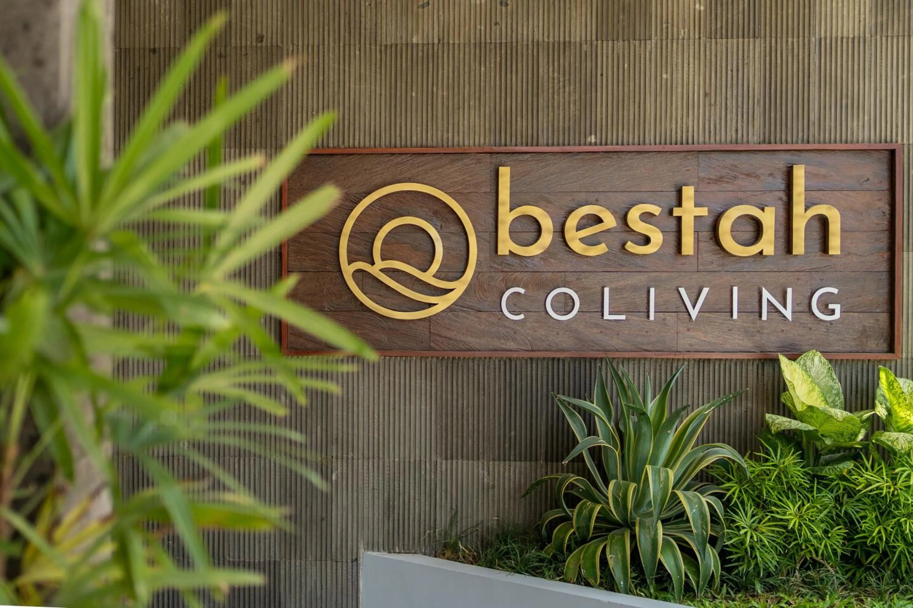 Property logo or sign in Bestah Coliving