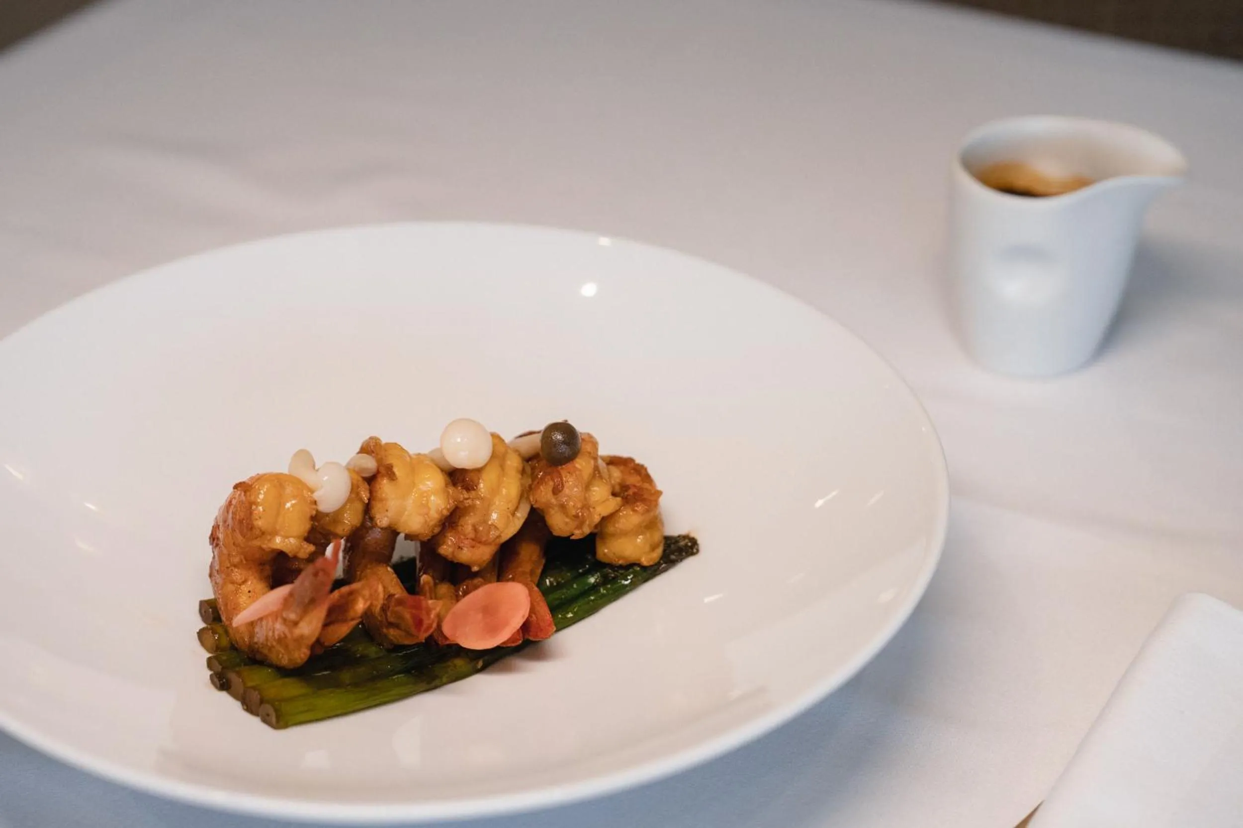 Restaurant/places to eat in Celestial All Suites