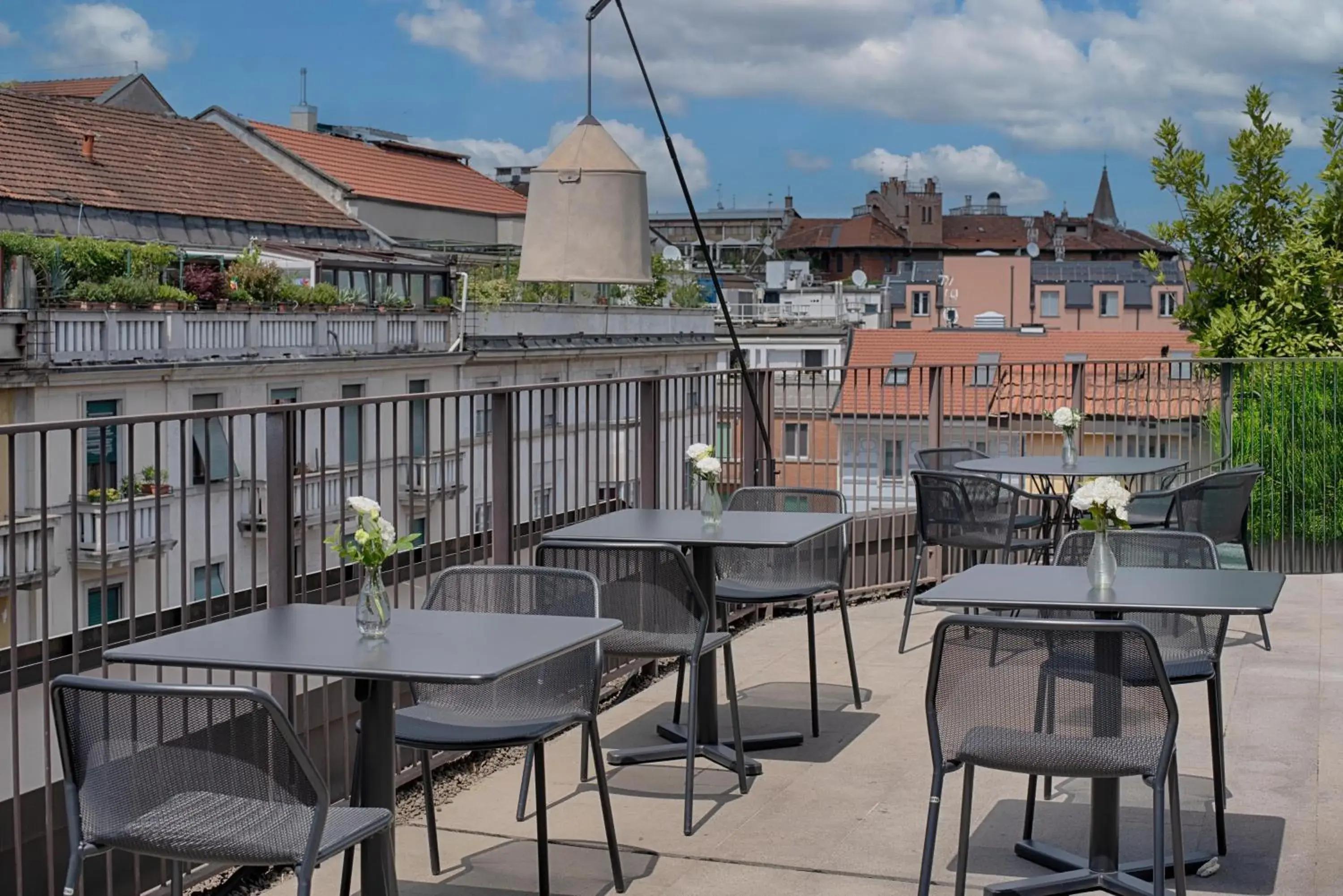 Property building in NH Milano Corso Buenos Aires Property building in NH Milano Corso Buenos Aires