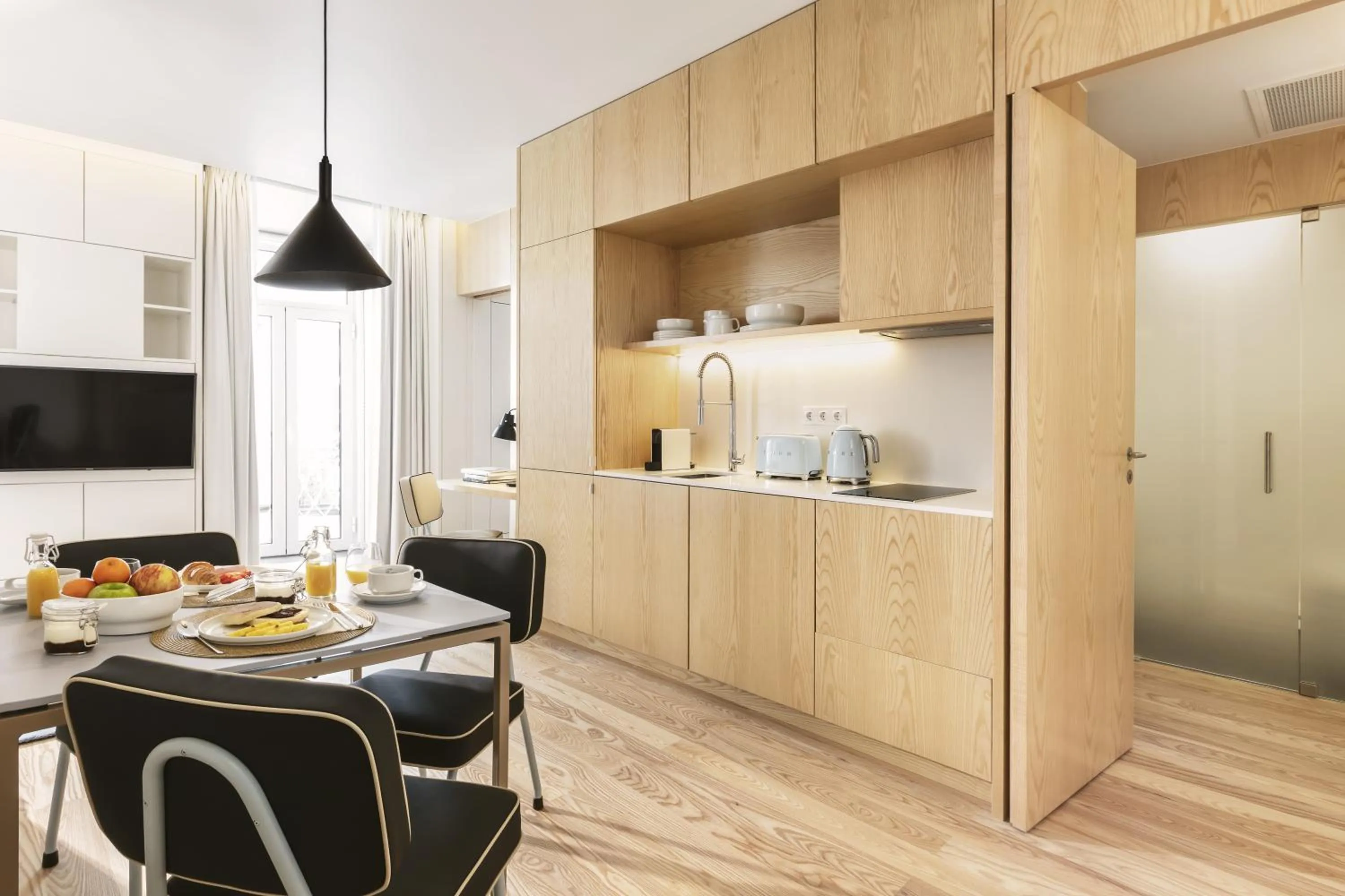 Kitchen or kitchenette in Casa da Galeria - Azores Art of Hosting