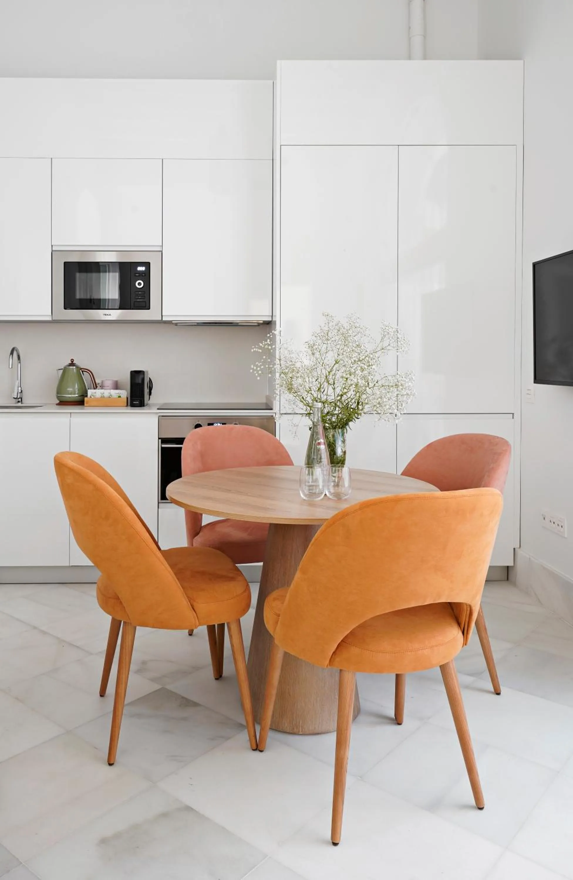 Dining area in Numa Seville Solea