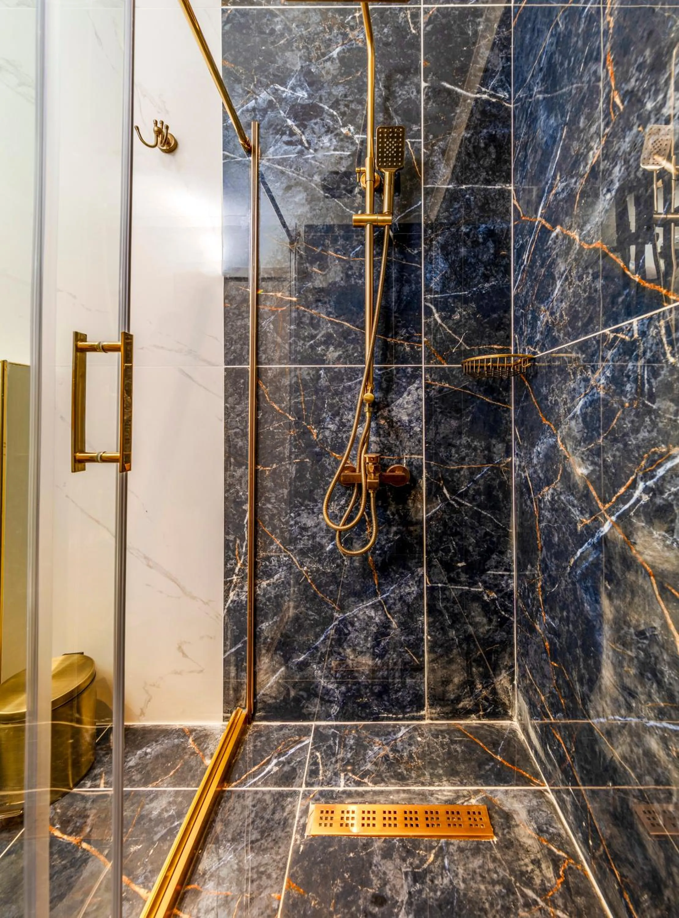 Bathroom in Istanbul Old City Topkapi Porta Romanos Hotel Ottoman Heritage