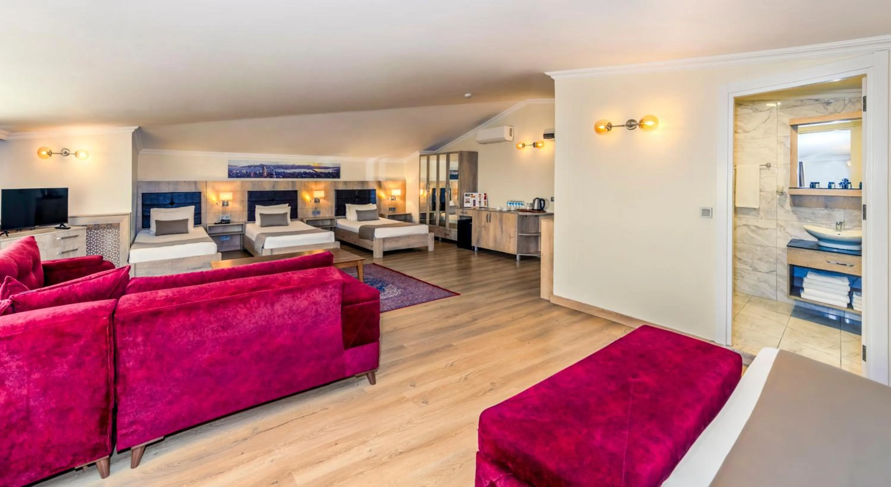 Photo of the whole room in Istanbul Old City Topkapi Porta Romanos Hotel Ottoman Heritage