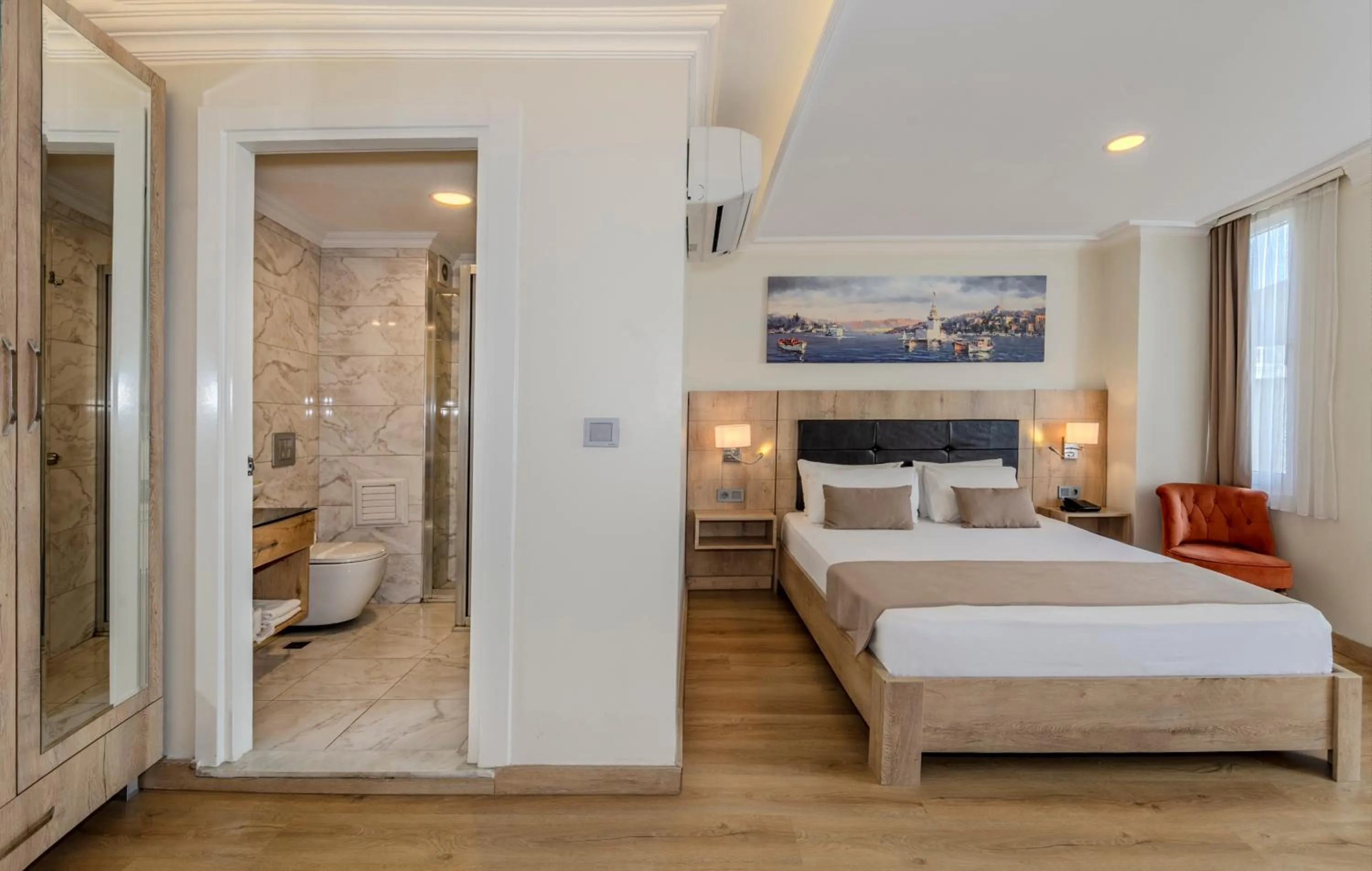 Photo of the whole room, Bed in Istanbul Old City Topkapi Porta Romanos Hotel Ottoman Heritage