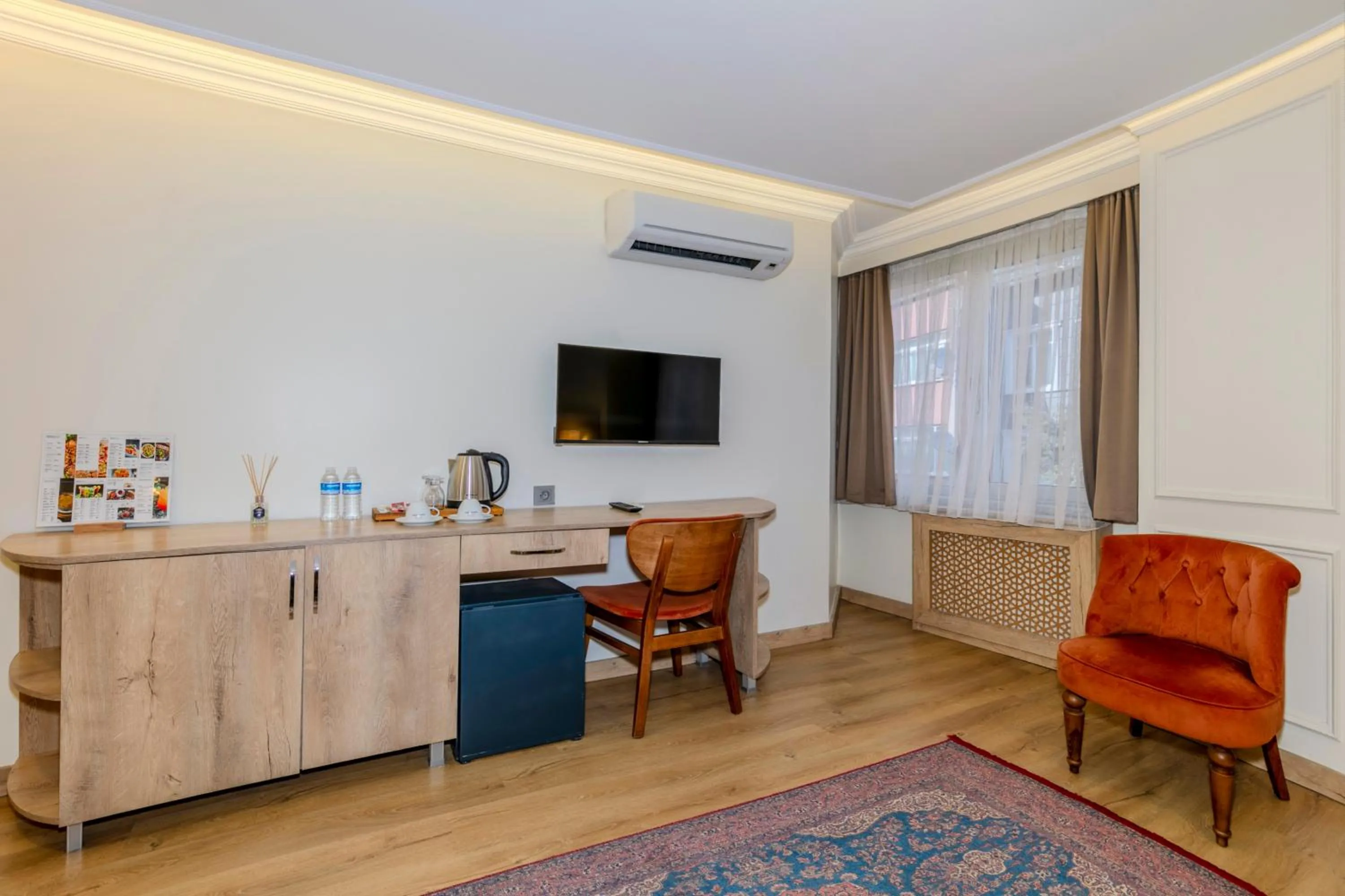 Photo of the whole room in Istanbul Old City Topkapi Porta Romanos Hotel Ottoman Heritage