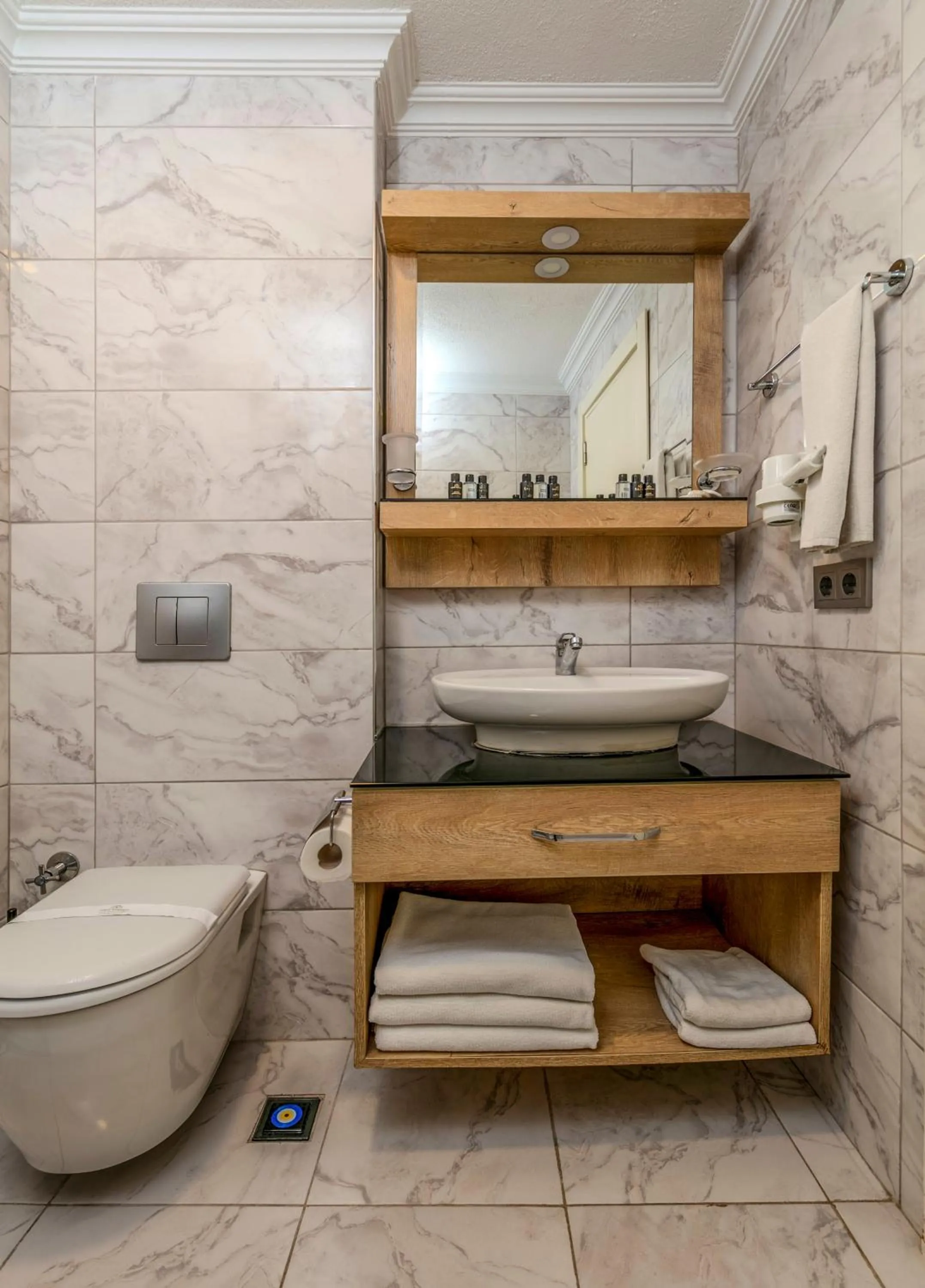 Bathroom in Istanbul Old City Topkapi Porta Romanos Hotel Ottoman Heritage